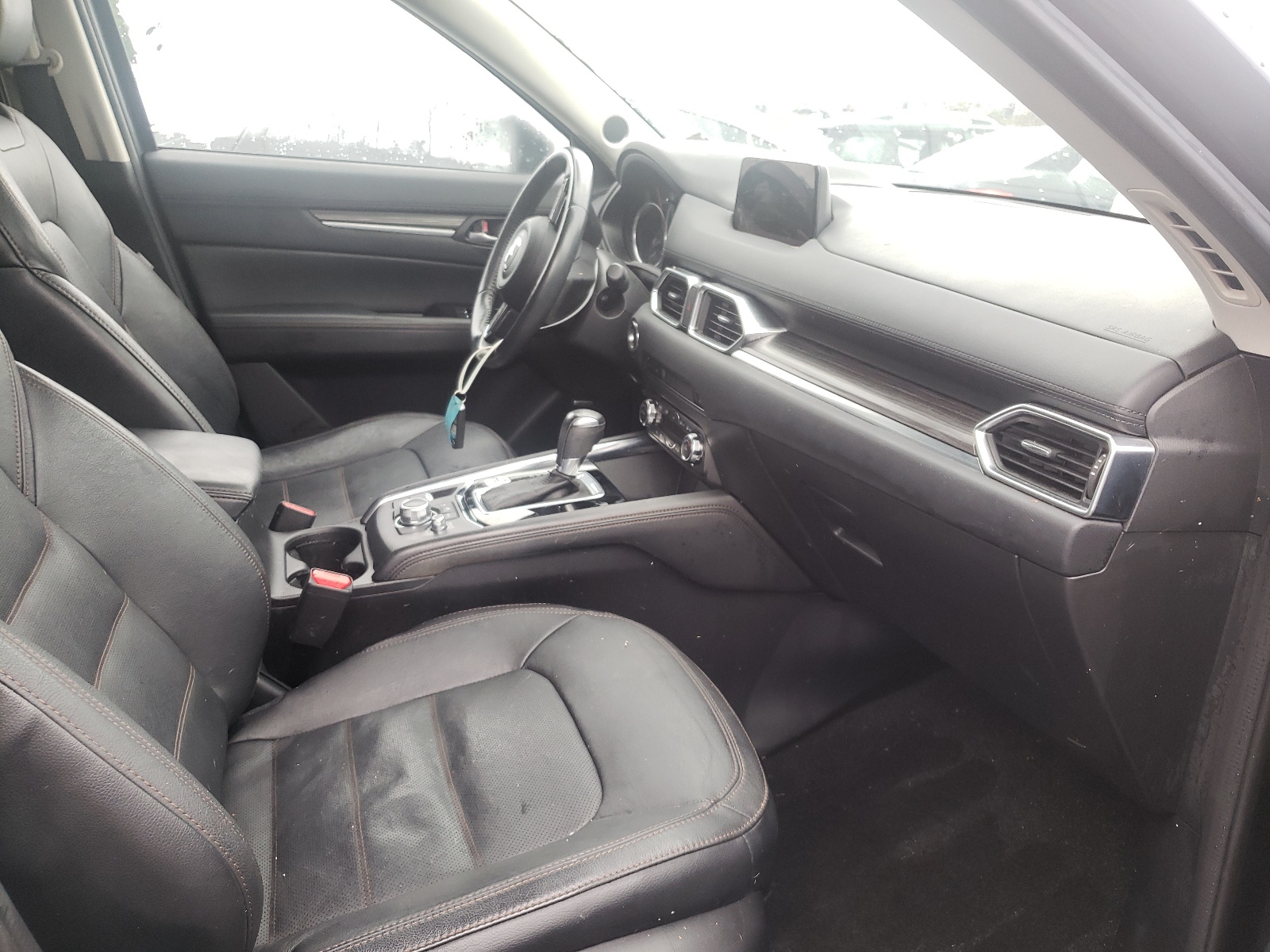 Photo 5 from auction – 2017 MAZDA CX-5 GRAND with VIN JM3KFBDLXH0118339
