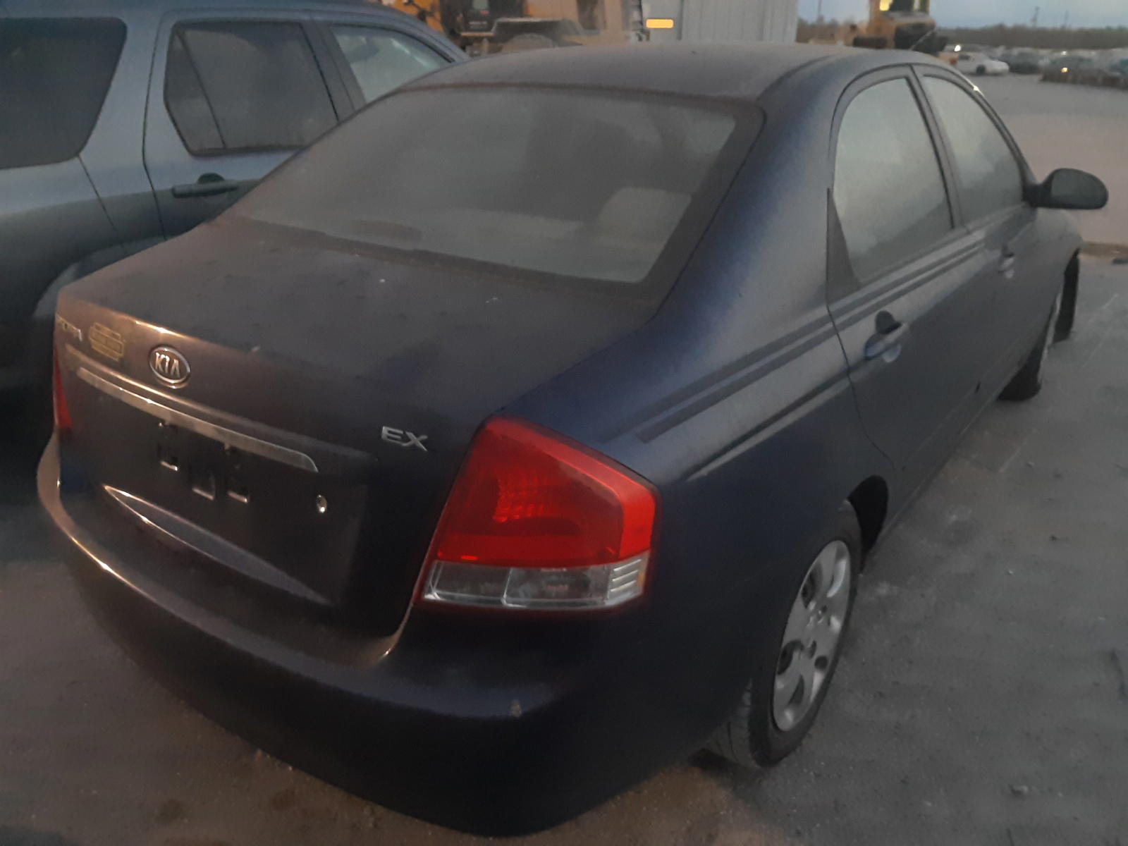 Photo 4 from auction – 2008 KIA SPECTRA EX with VIN KNAFE121685529536