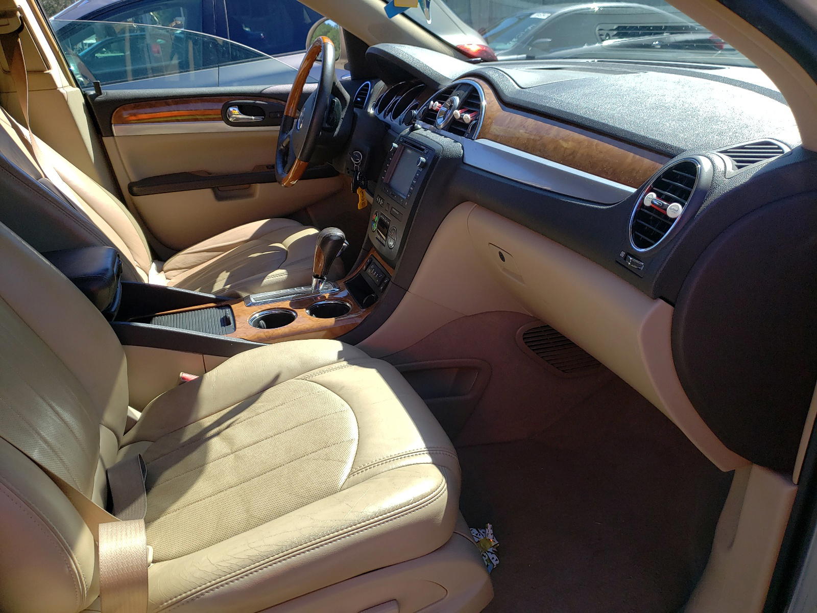 Photo 5 from auction – 2010 BUICK ENCLAVE CX with VIN 5GALRBED5AJ141590