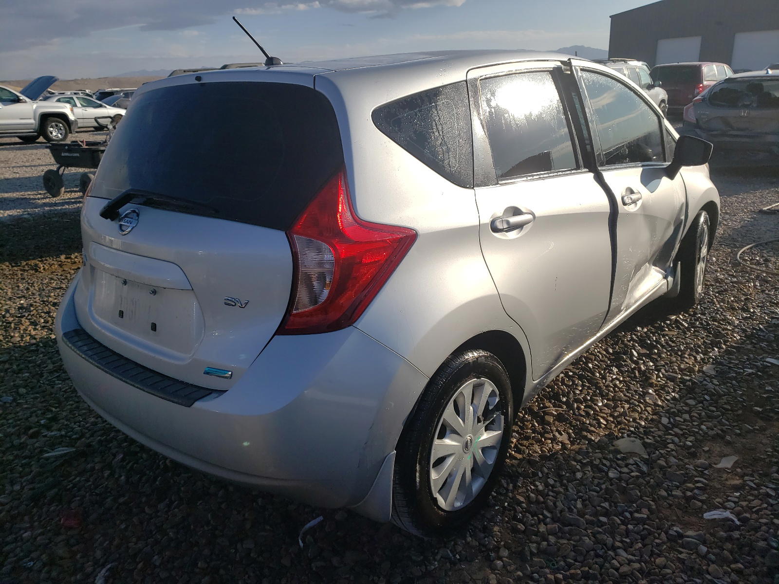 Photo 4 from auction – 2015 NISSAN VERSA NOTE with VIN 3N1CE2CP8FL446592