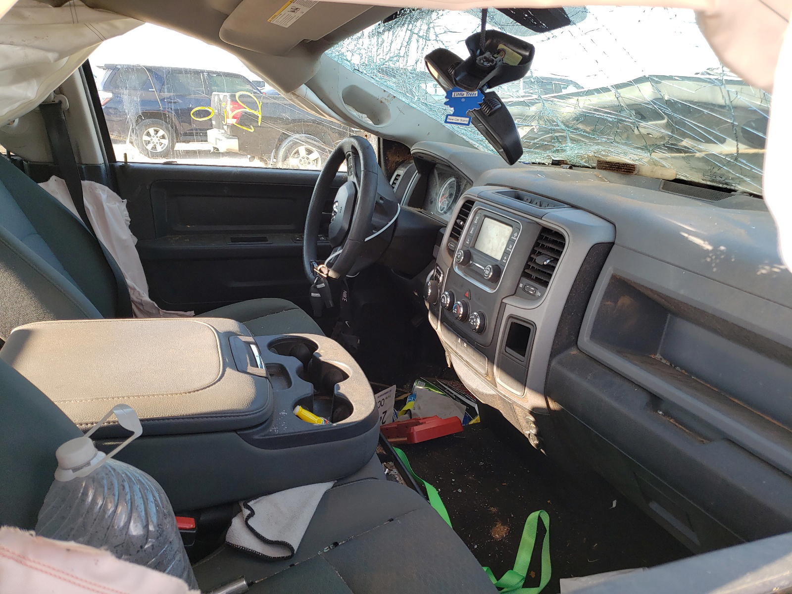 Photo 5 from auction – 2015 RAM 1500 ST with VIN 1C6RR6KT0FS650345
