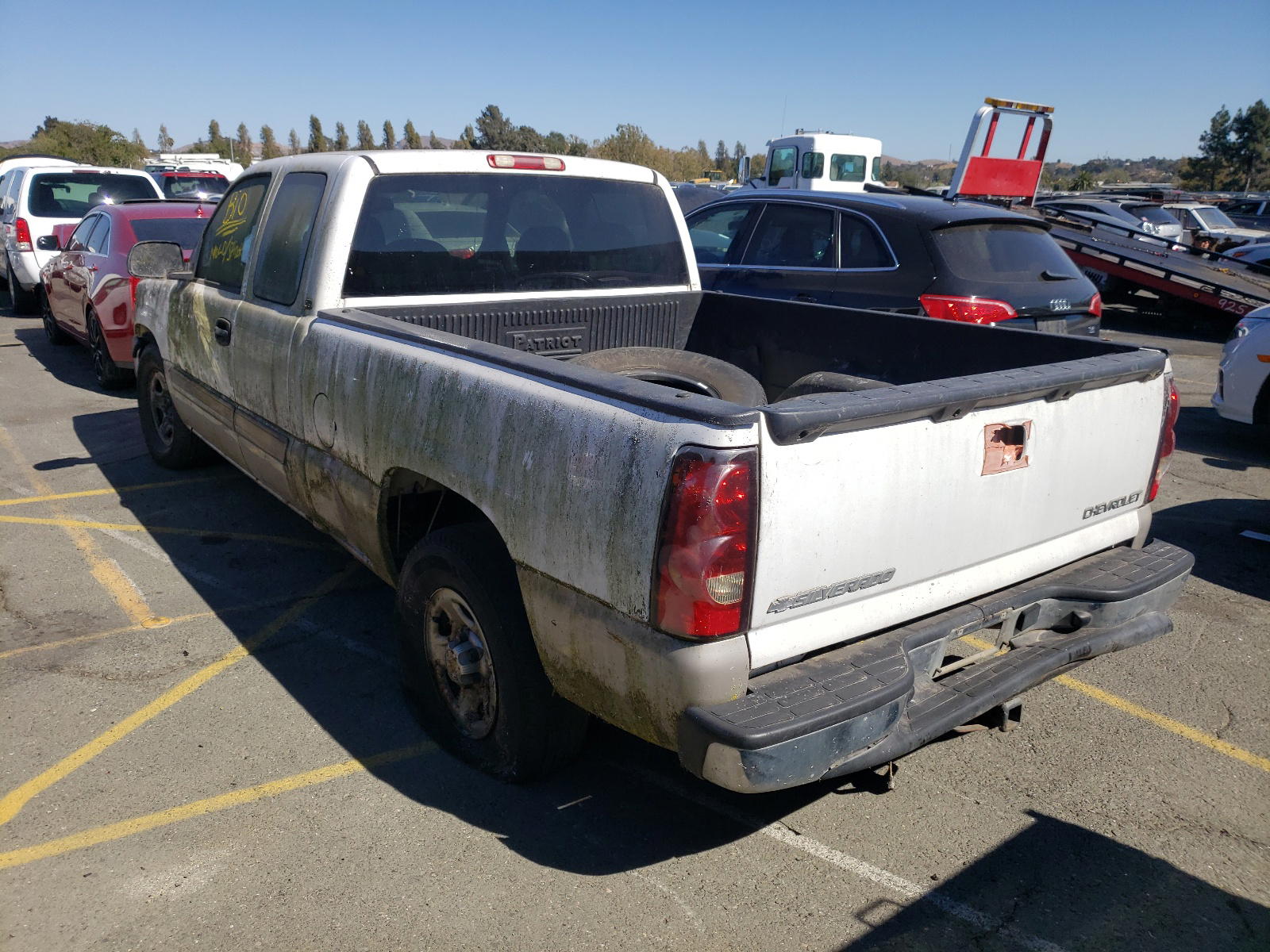 Photo 3 from auction – 2004 CHEVROLET SILVERADO with VIN 1GCEC19VX4Z102621