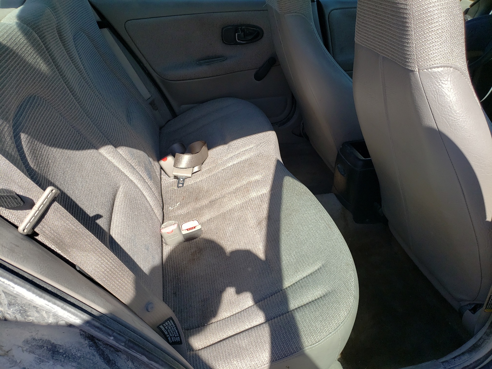 Photo 6 from auction – 2002 SATURN S SERIES with VIN 1G8ZF52802Z178201