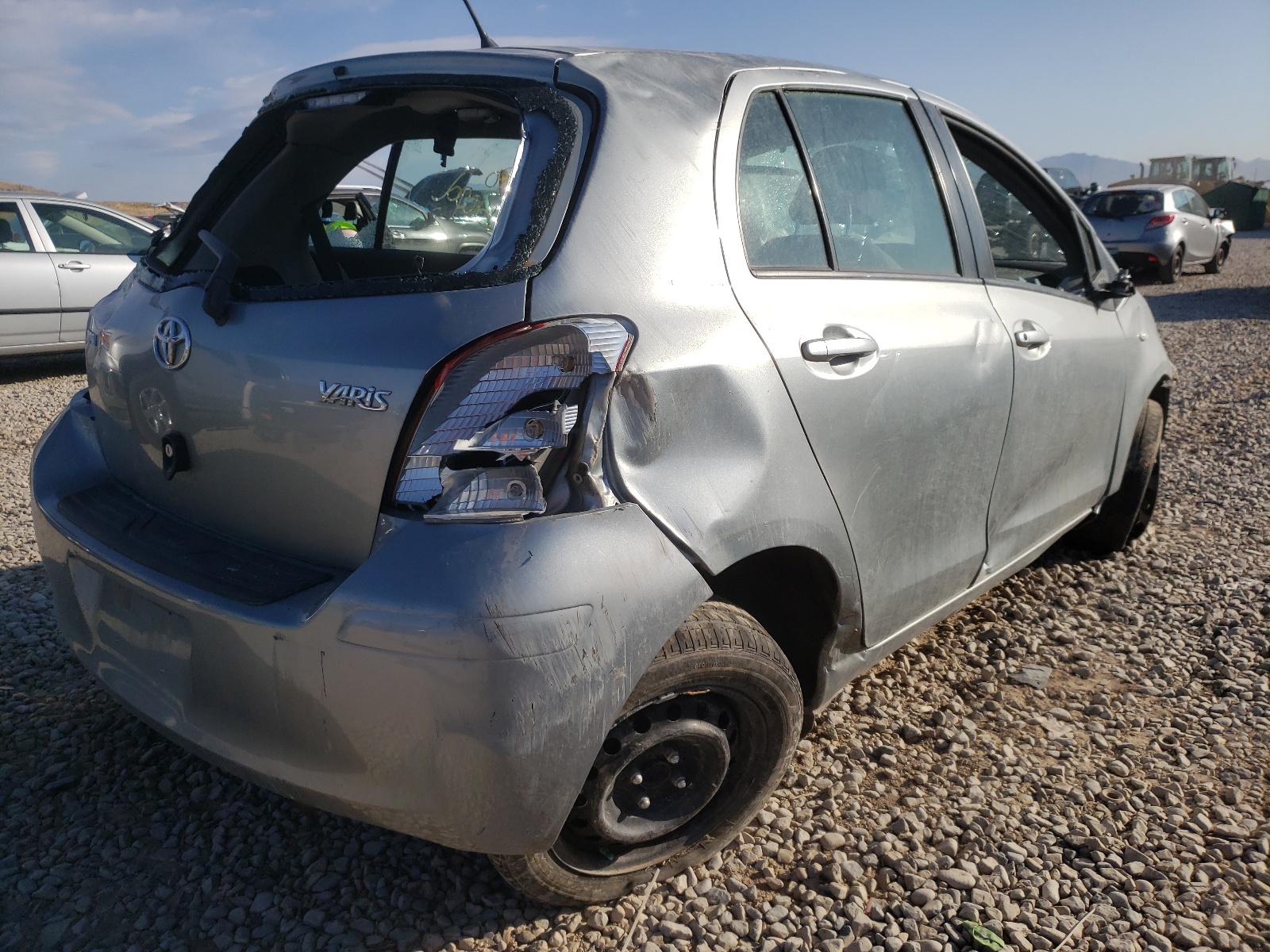 Photo 4 from auction – 2010 TOYOTA YARIS with VIN JTDKT4K32A5281186