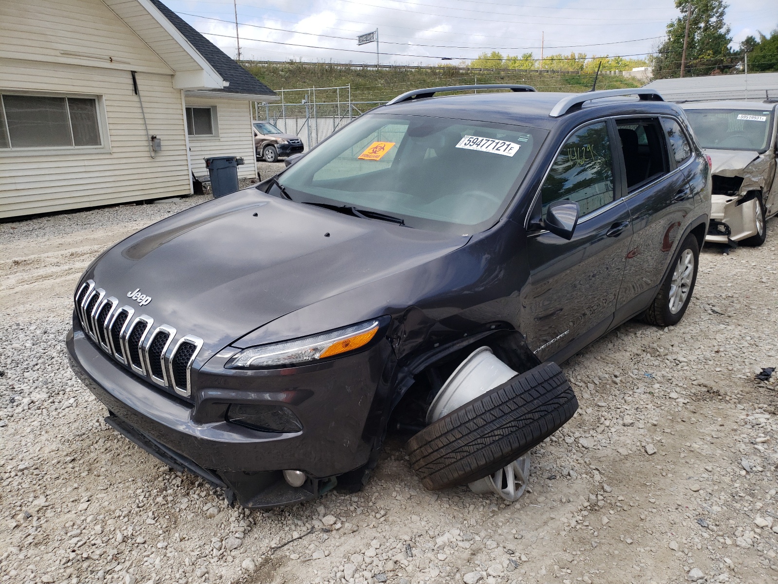 Photo 2 from auction – 2016 JEEP CHEROKEE L with VIN 1C4PJLCB1GW329548