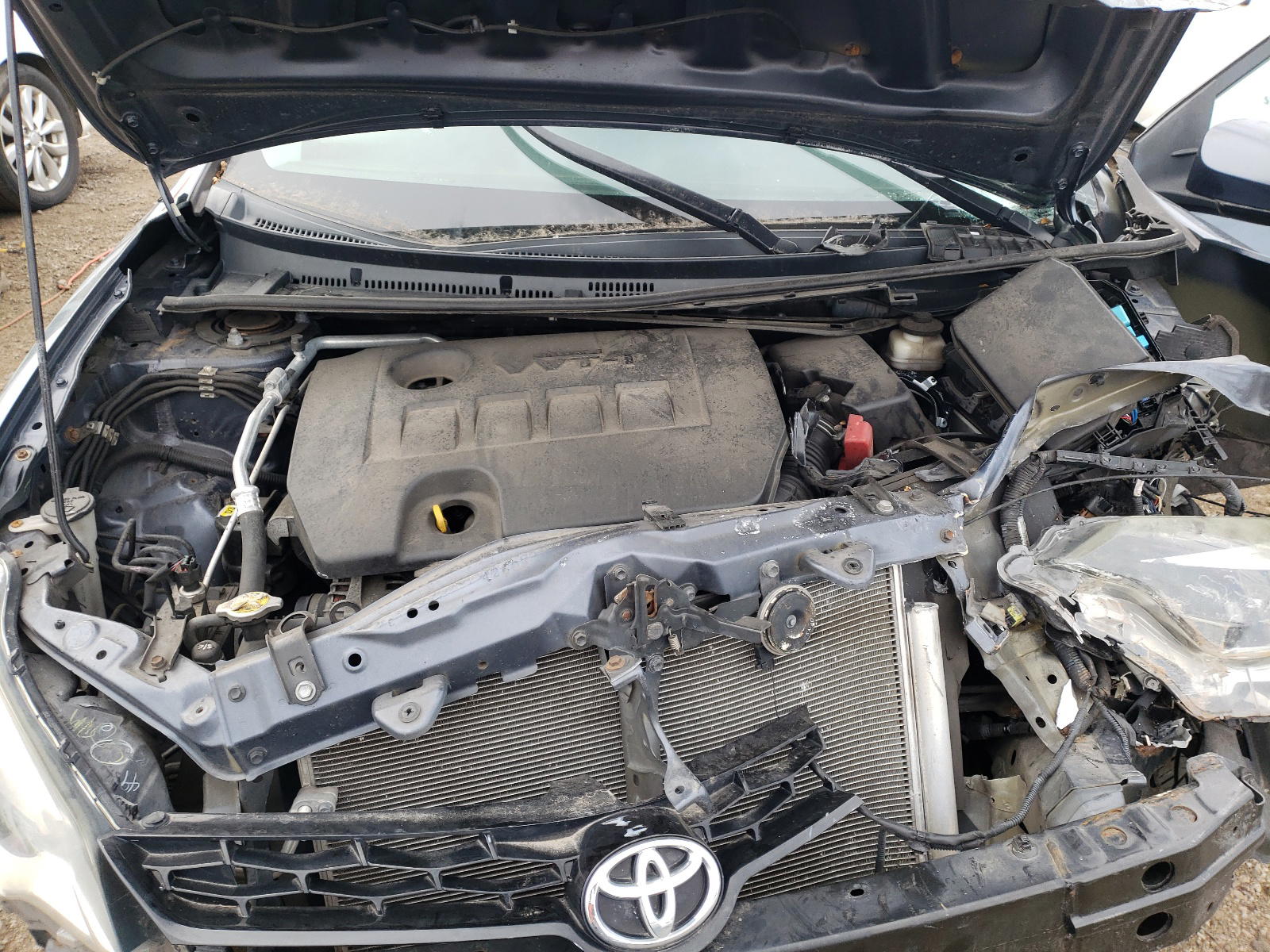 Photo 7 from auction – 2014 TOYOTA COROLLA L with VIN 5YFBURHE2EP068167