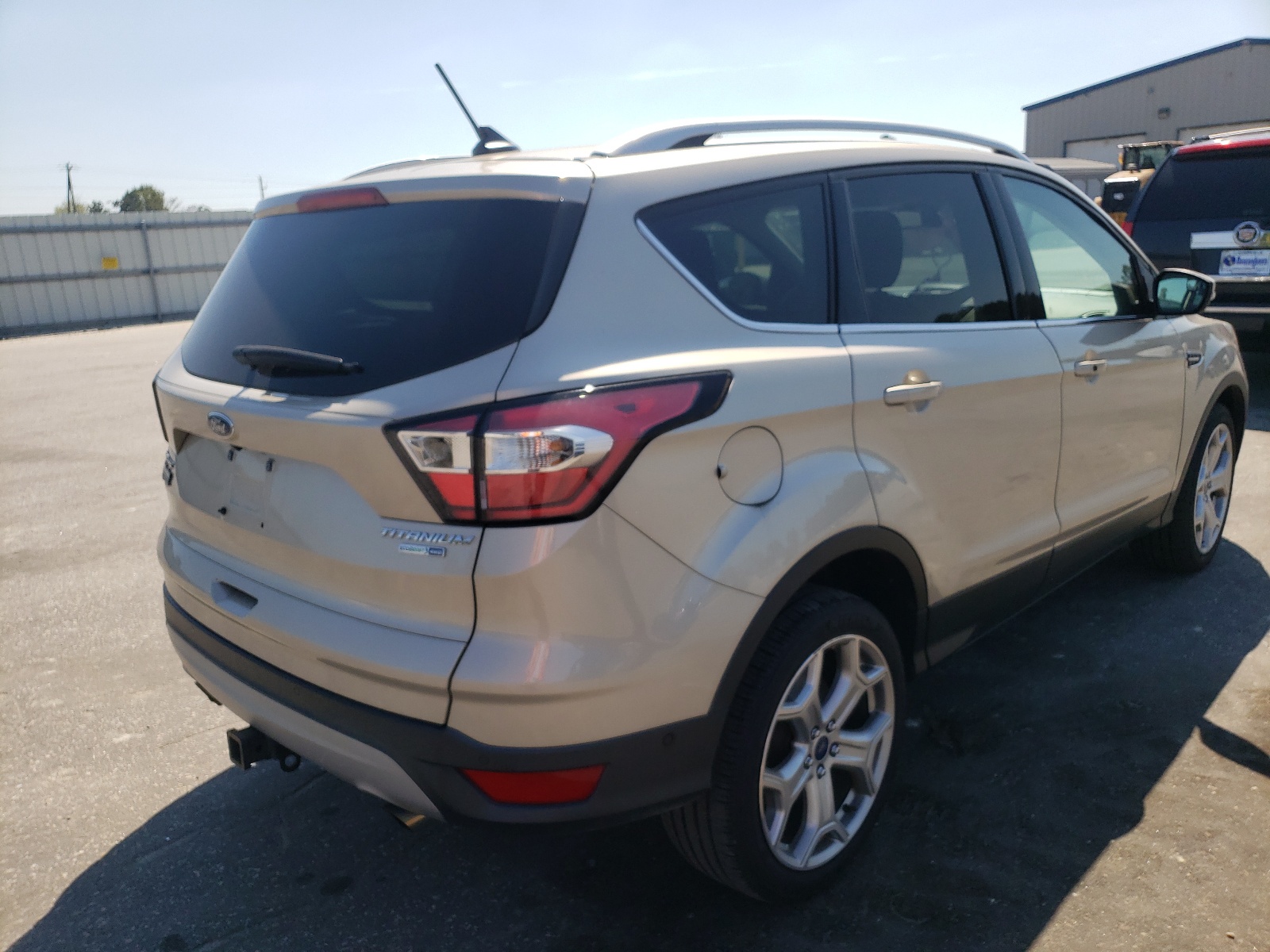 Photo 4 from auction – 2018 FORD ESCAPE TIT with VIN 1FMCU9J94JUA48237
