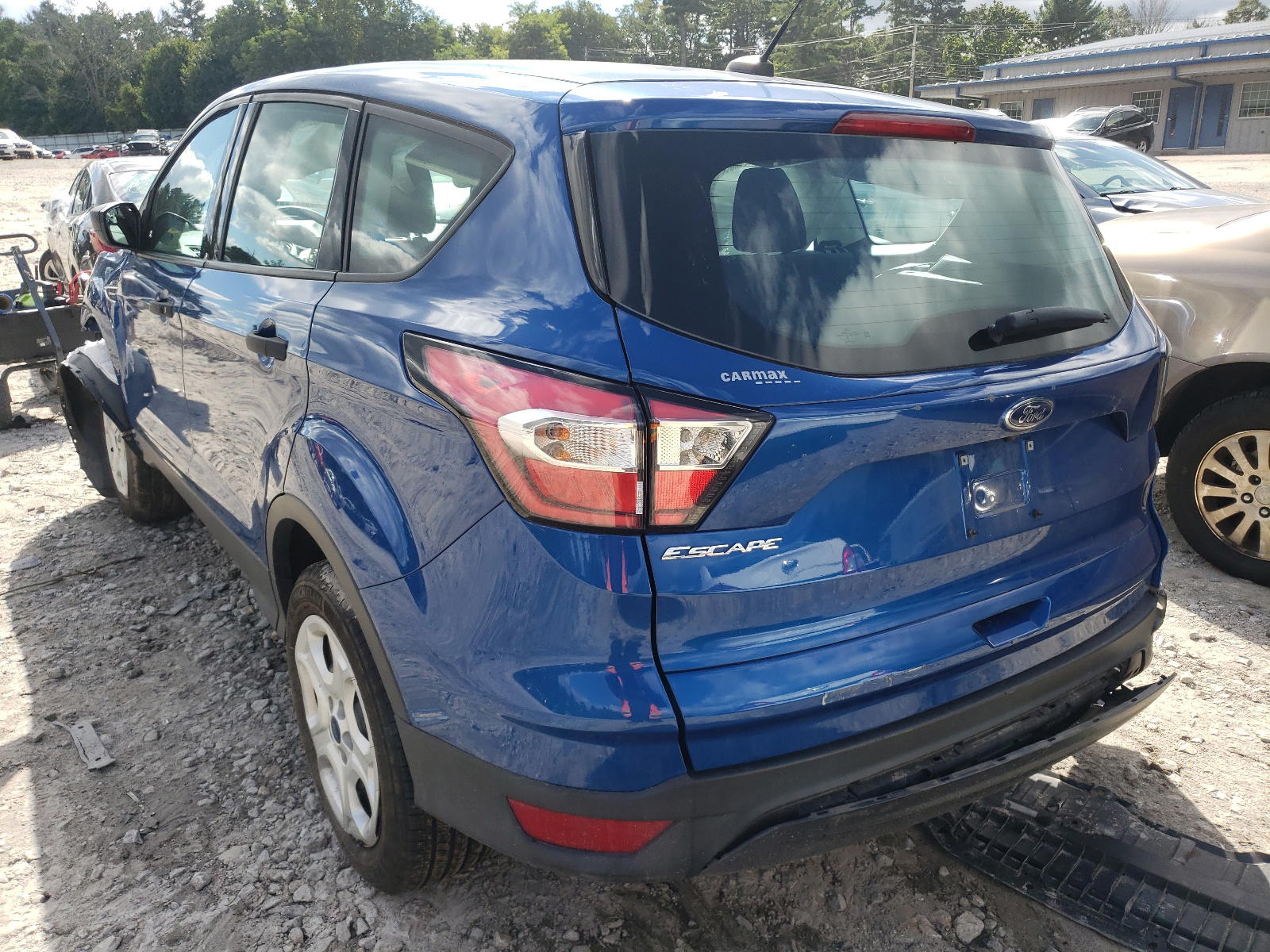 Photo 3 from auction – 2017 FORD ESCAPE S with VIN 1FMCU0F76HUD71007