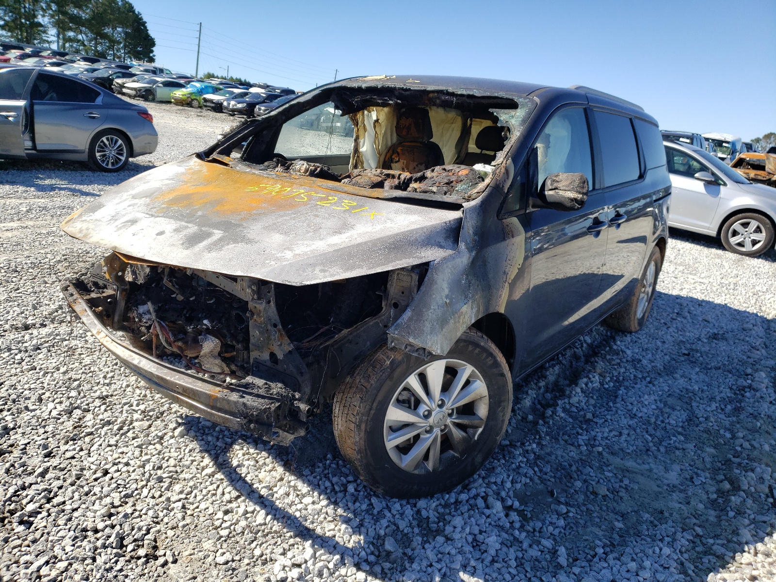 Photo 2 from auction – 2015 KIA SEDONA LX with VIN KNDMB5C11F6065880