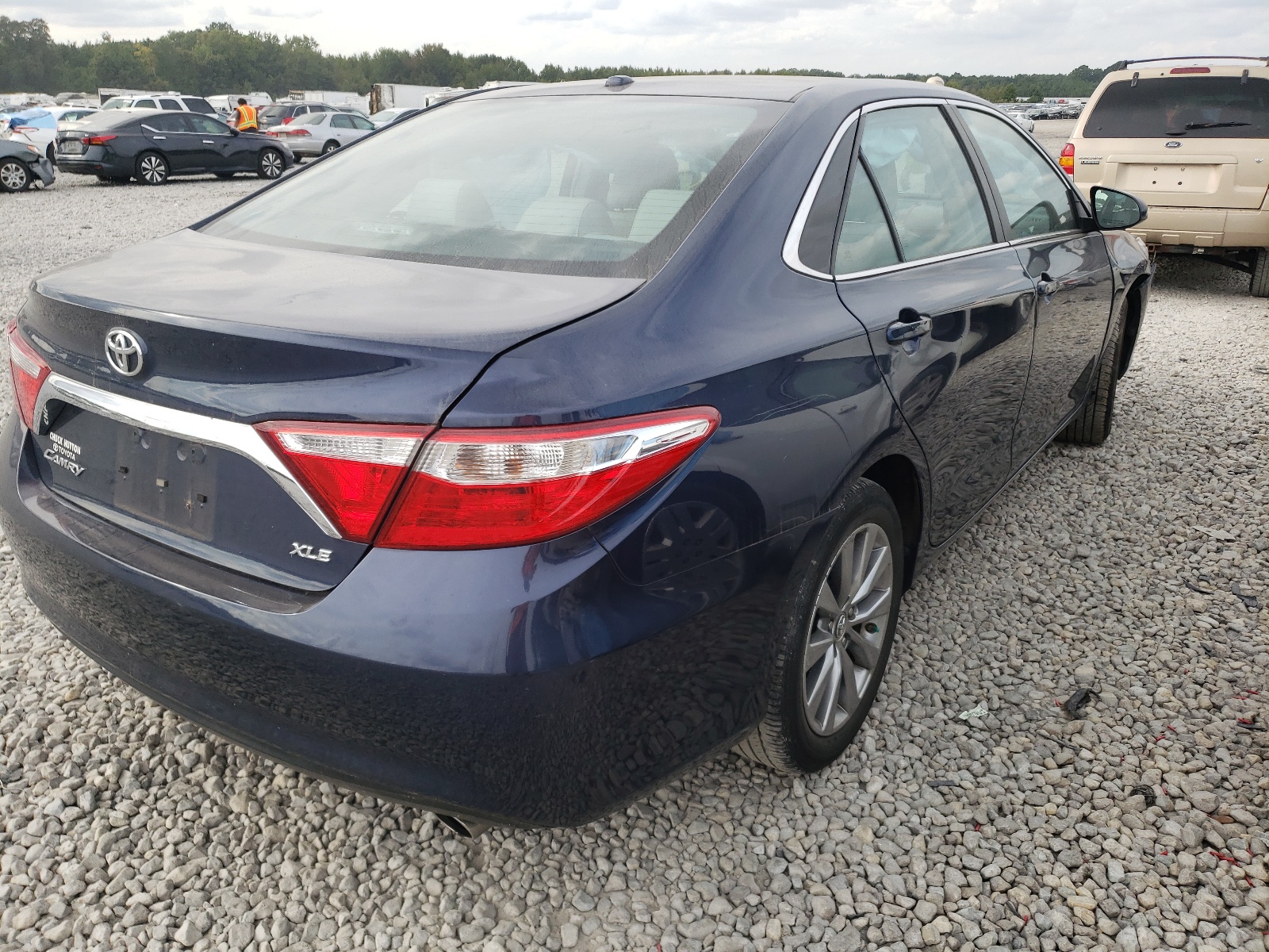 Photo 4 from auction – 2017 TOYOTA CAMRY LE with VIN 4T1BF1FK7HU741218