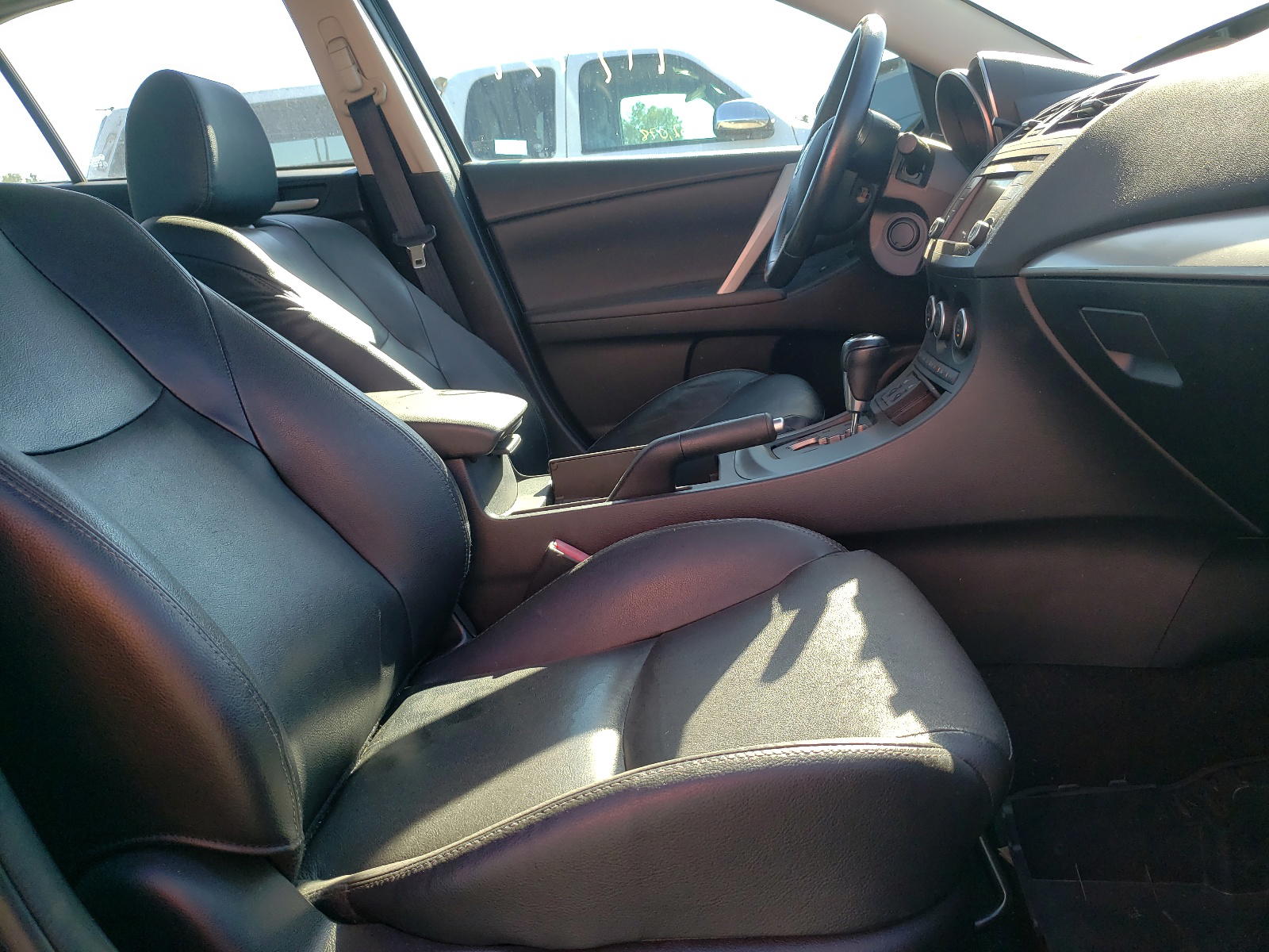 Photo 5 from auction – 2013 MAZDA 3 I with VIN JM1BL1MP4D1789895