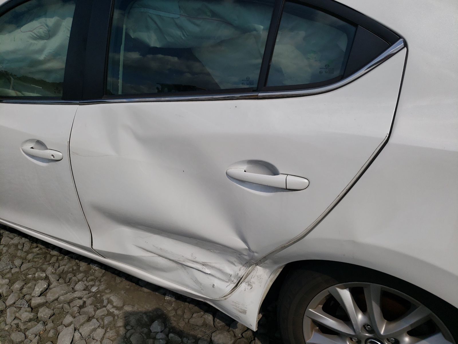 Photo 9 from auction – 2018 MAZDA 3 SPORT with VIN 3MZBN1U76JM199283