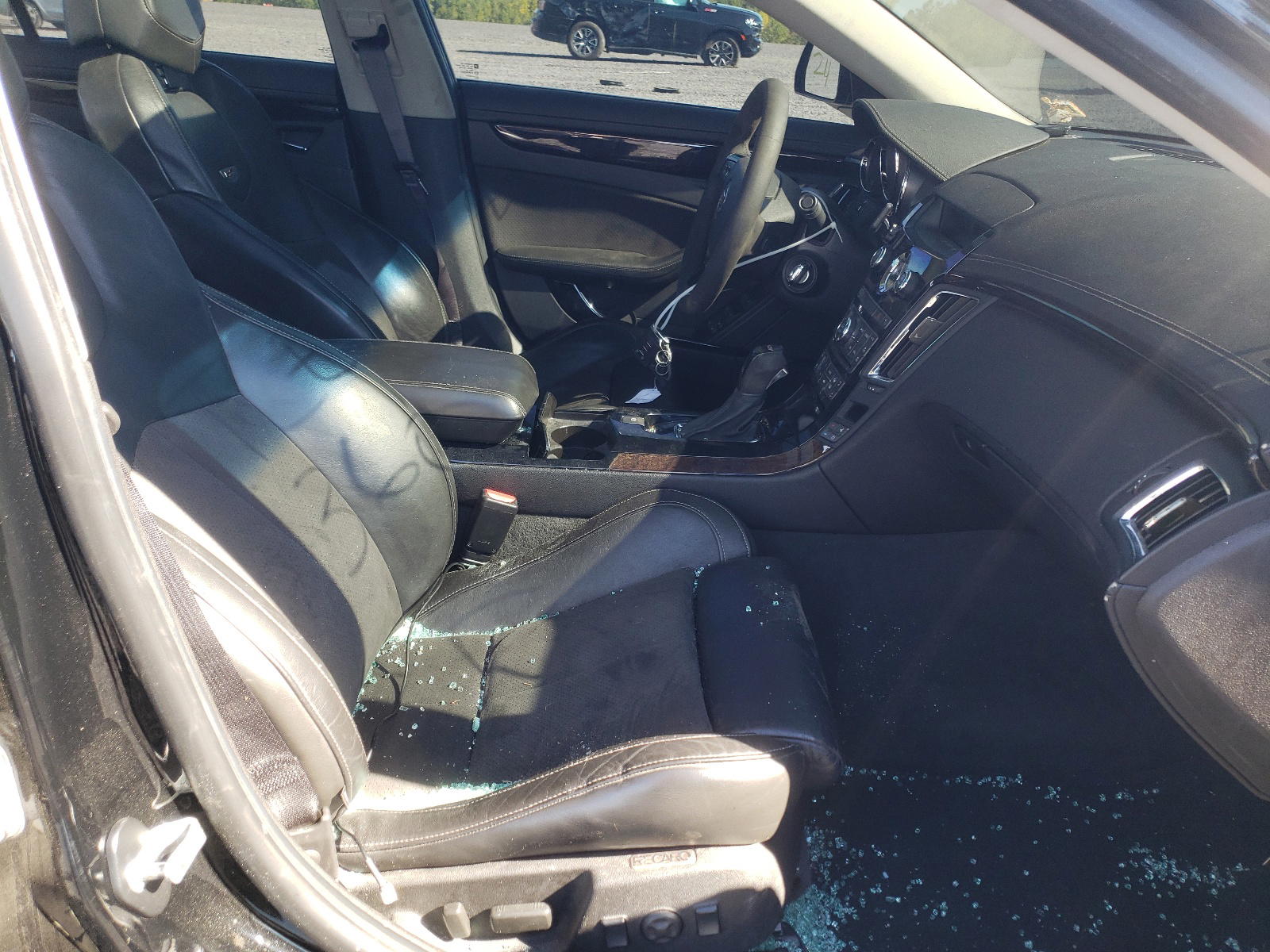 Photo 5 from auction – 2012 CADILLAC CTS-V with VIN 1G6DV5EP9C0152016