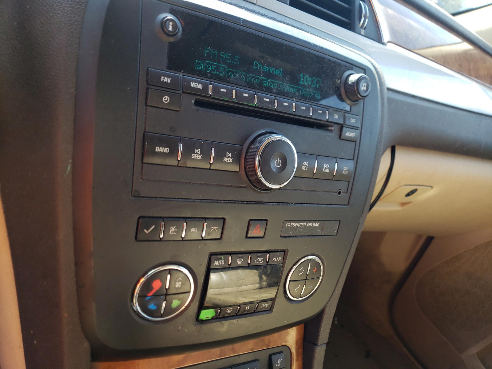 Photo 9 from auction – 2010 BUICK ENCLAVE CX with VIN 5GALVBED1AJ106282