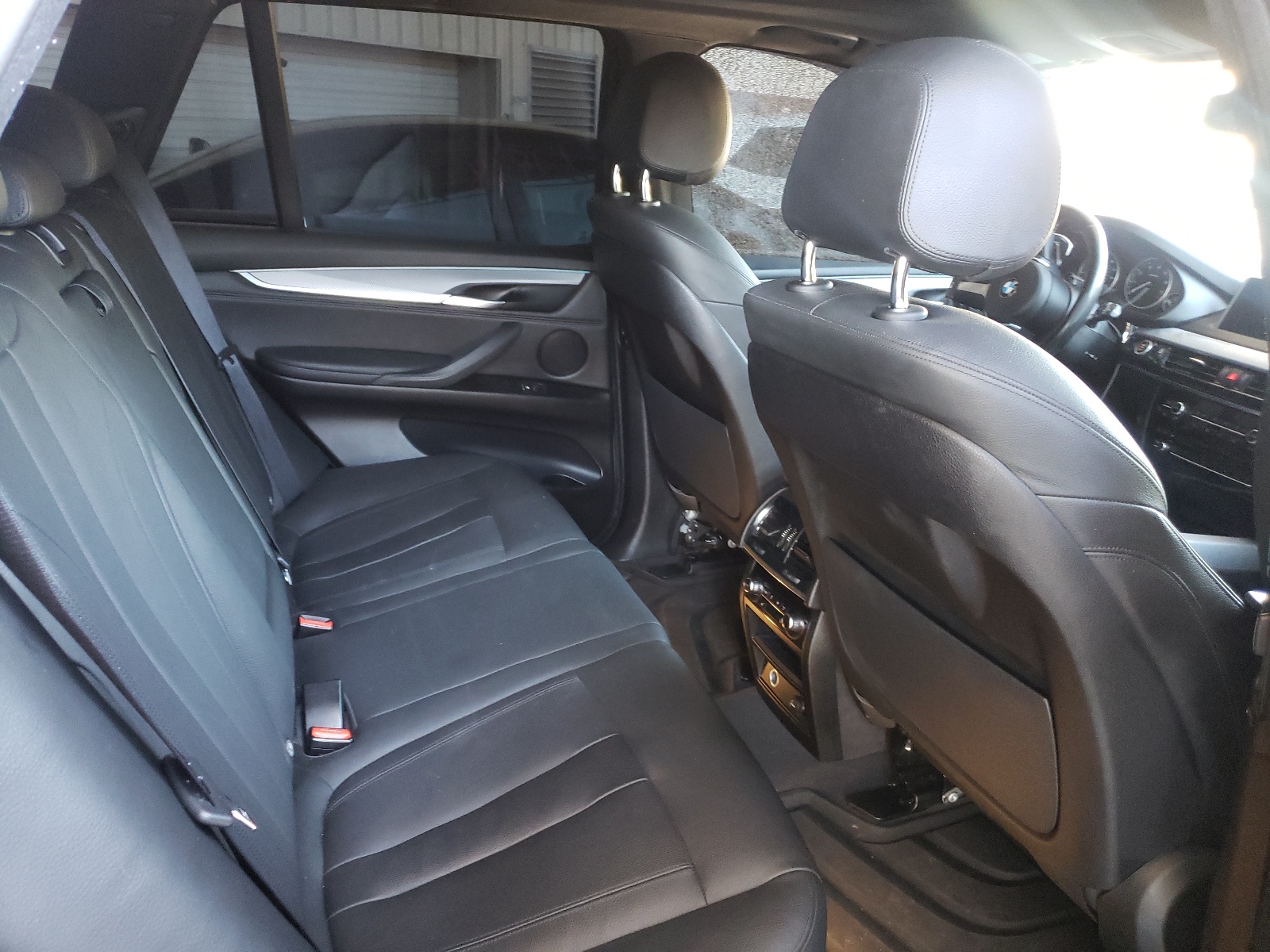 Photo 6 from auction – 2016 BMW X5 XDRIVE3 with VIN 5UXKR0C5XG0P34076
