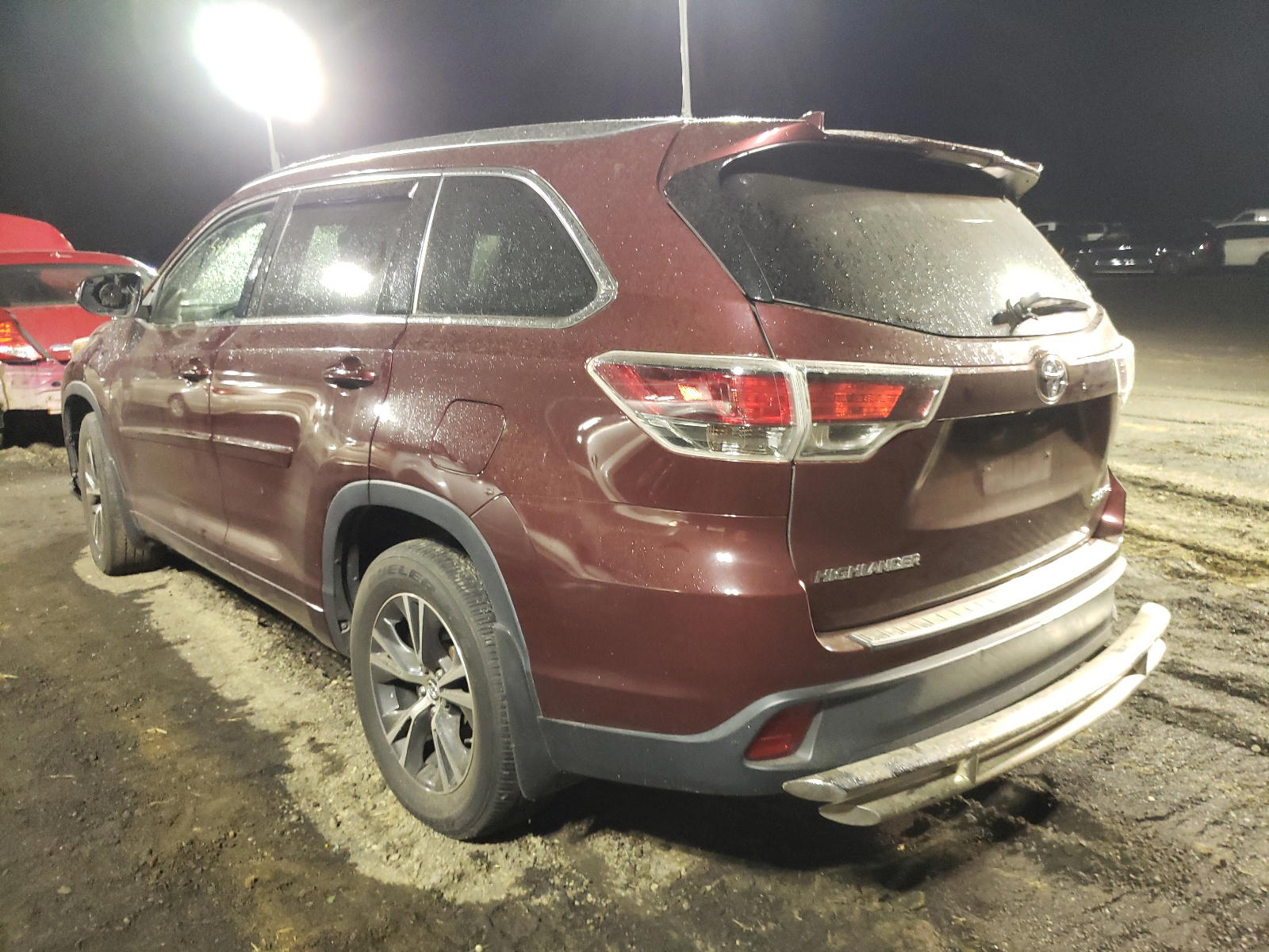 Photo 3 from auction – 2016 TOYOTA HIGHLANDER with VIN 5TDJKRFH6GS318180