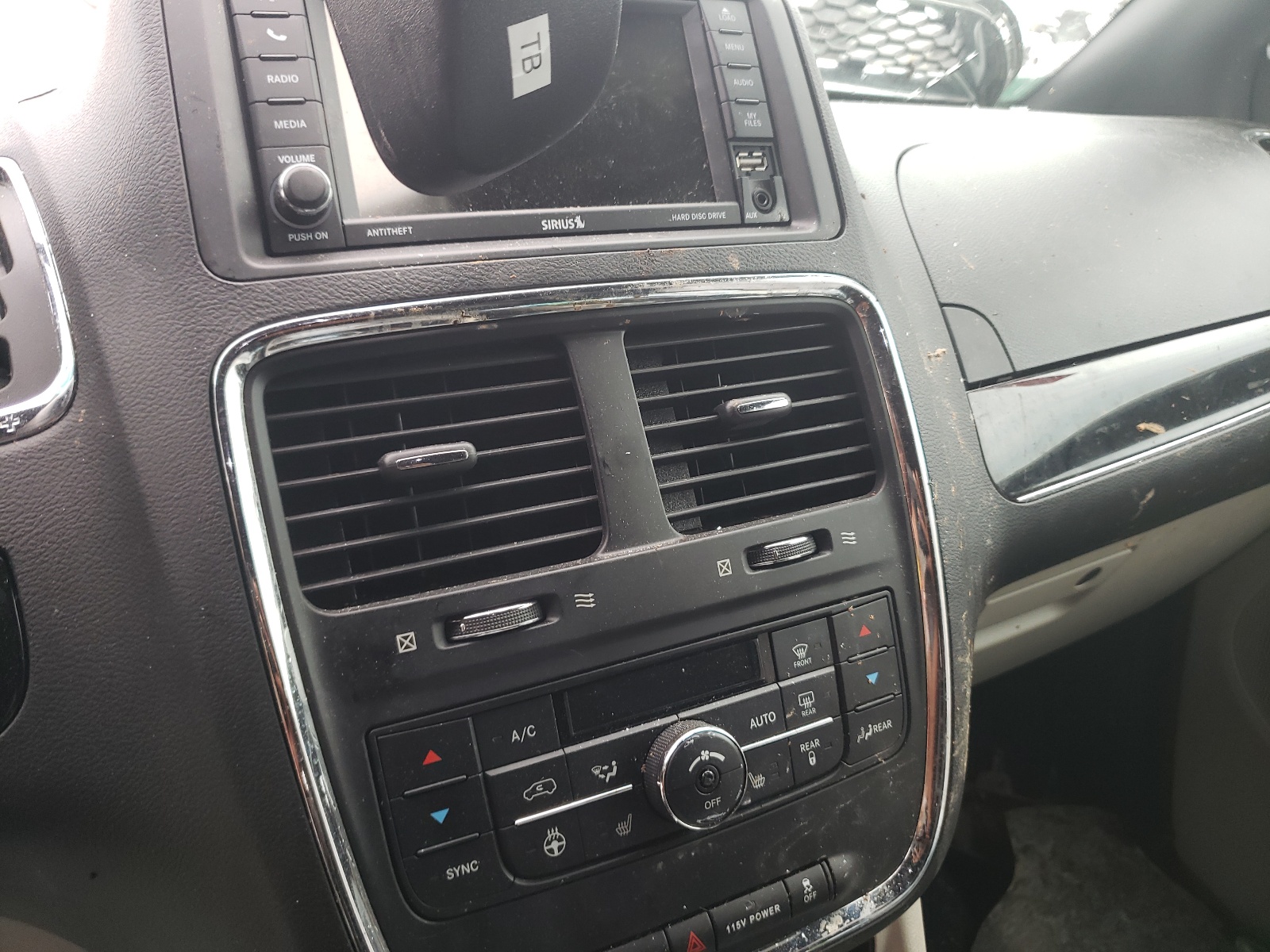 Photo 9 from auction – 2018 DODGE GRAND CARA with VIN 2C4RDGCG5JR210033