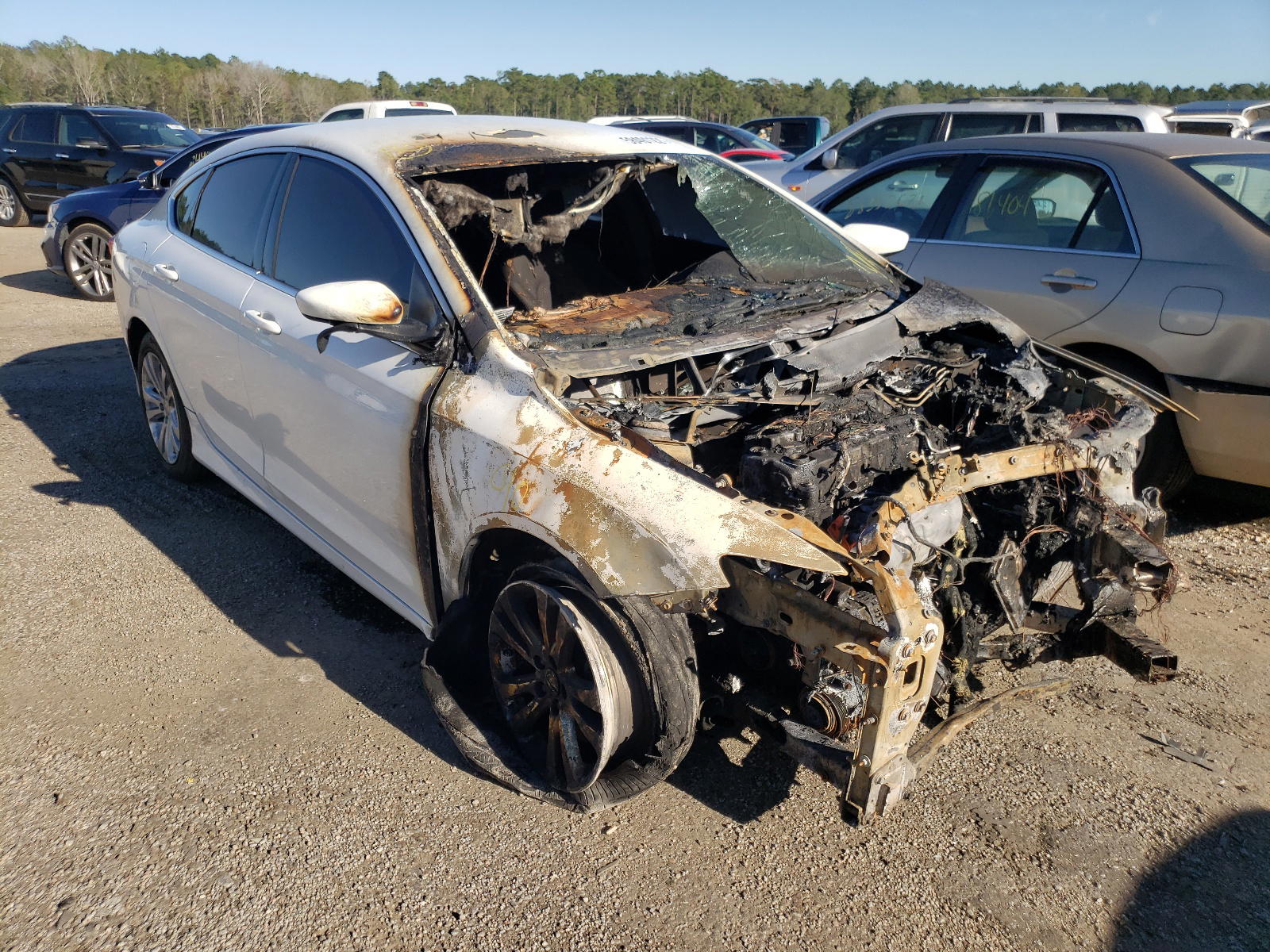 CHRYSLER 200 LIMITE 2015 with VIN 1C3CCCABXFN722758 - Photo from auction