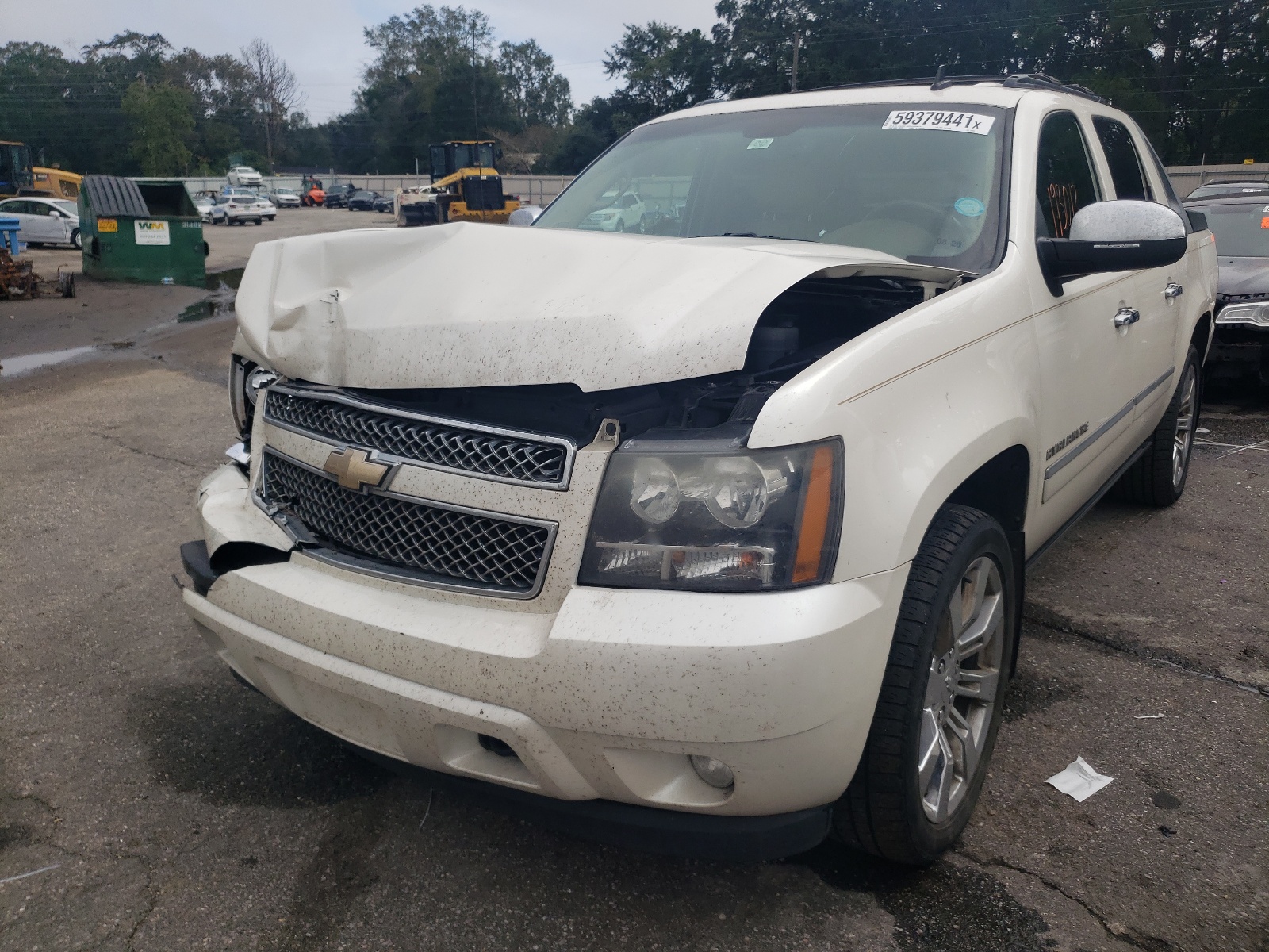 Photo 2 from auction – 2011 CHEVROLET AVALANCHE with VIN 3GNTKGE34BG146958