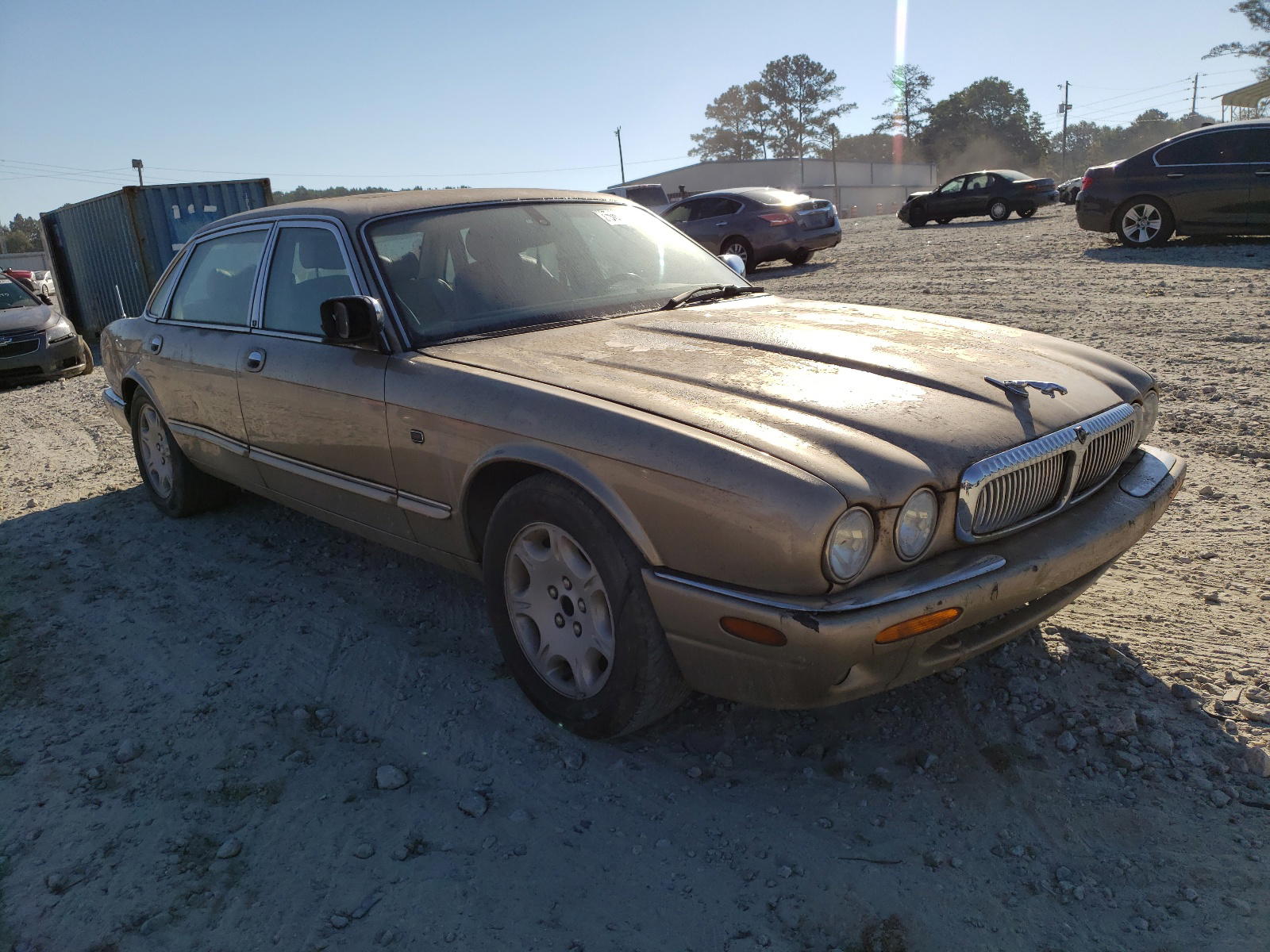 JAGUAR VANDENPLAS 2002 with VIN SAJDA24C02LF40226 - Photo from auction