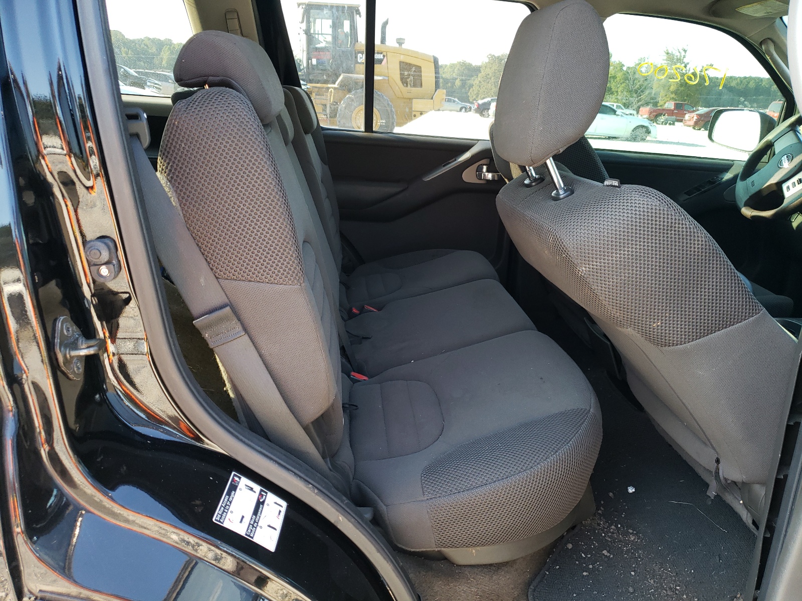 Photo 6 from auction – 2011 NISSAN PATHFINDER with VIN 5N1AR1NNXBC619898