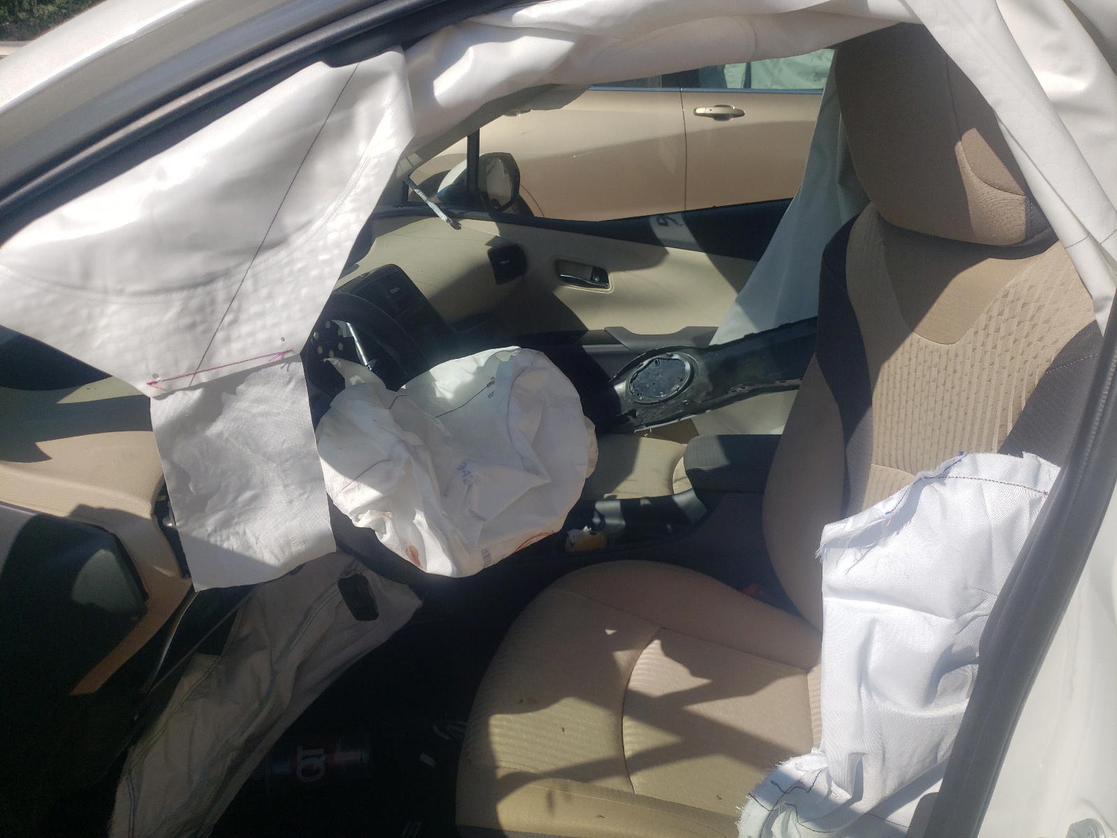 Photo 5 from auction – 2016 TOYOTA PRIUS with VIN JTDKBRFU2G3020826