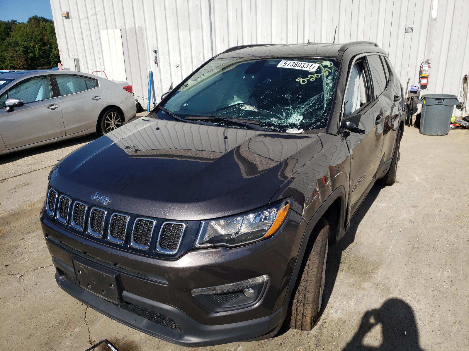 Photo 2 from auction – 2019 JEEP COMPASS LA with VIN 3C4NJDBB6KT594026
