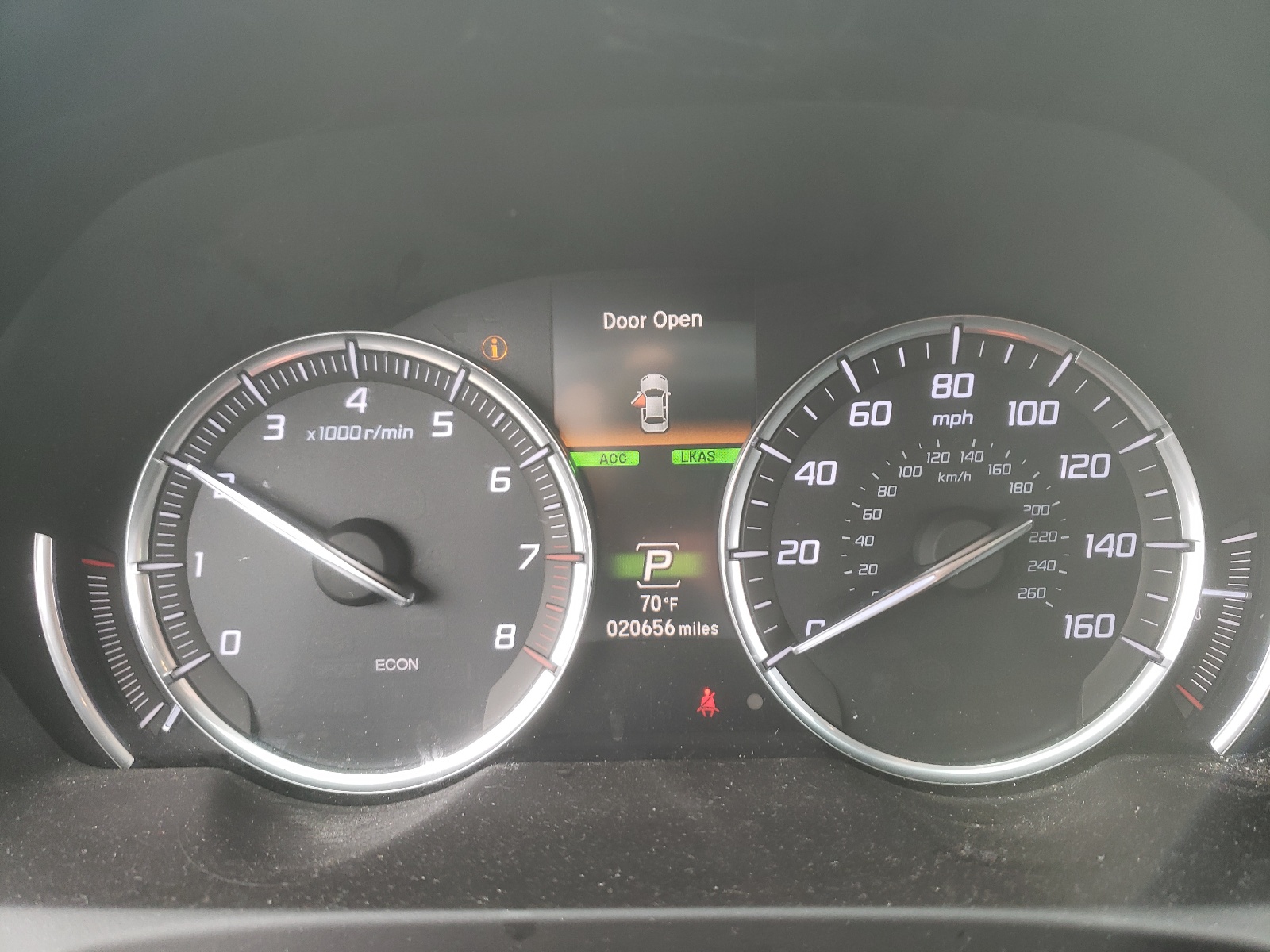 Photo 8 from auction – 2018 ACURA TLX with VIN 19UUB1F3XJA011555