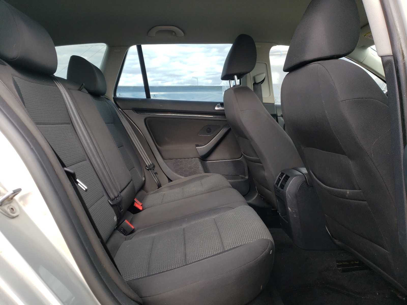 Photo 6 from auction – 2012 VOLKSWAGEN JETTA TDI with VIN 3VWML7AJ8CM631537