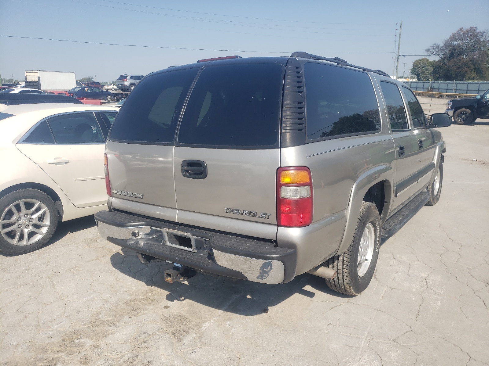 Photo 4 from auction – 2003 CHEVROLET SUBURBAN K with VIN 1GNFK16Z13J150267