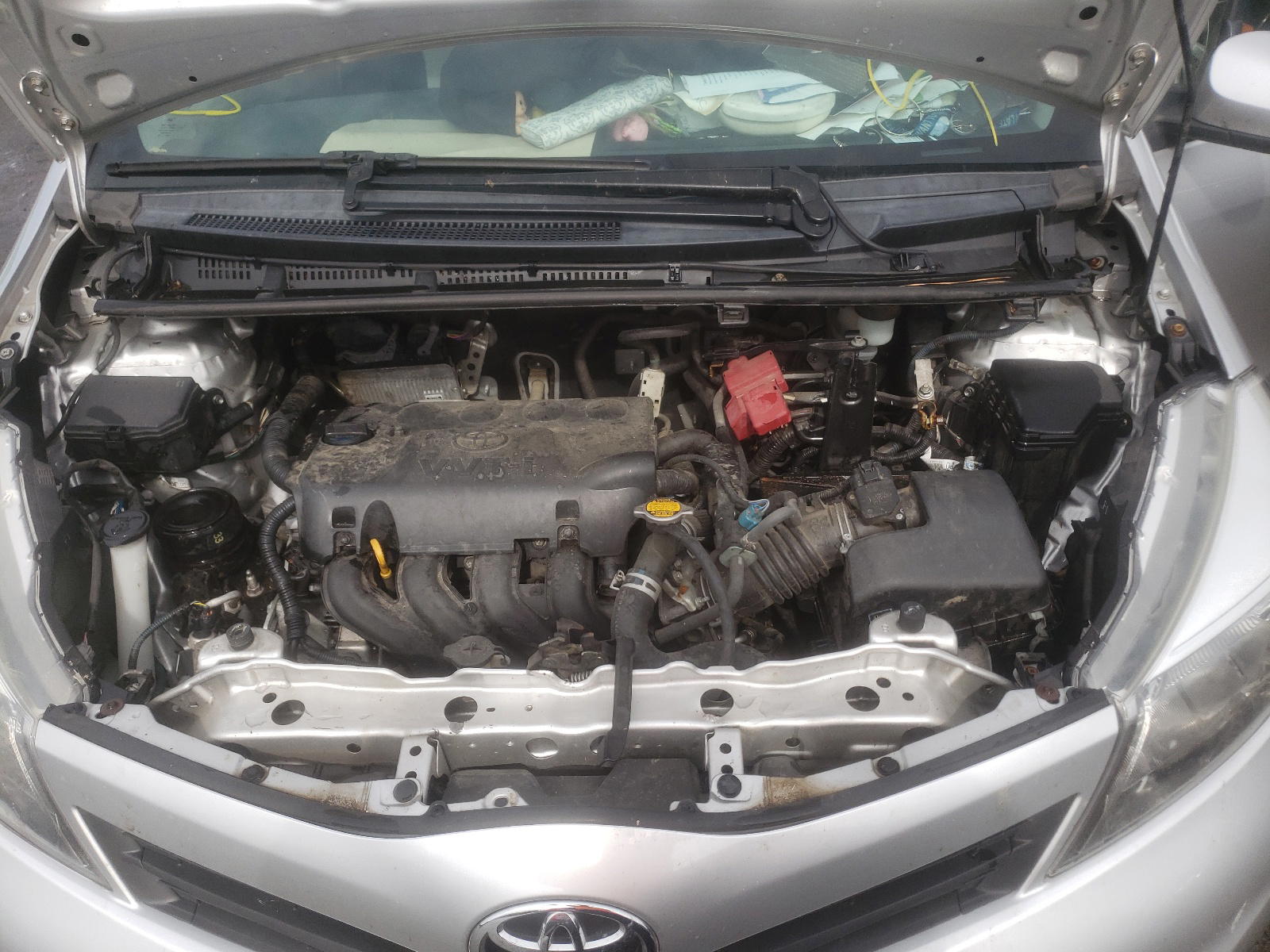 Photo 7 from auction – 2012 TOYOTA YARIS with VIN JTDKTUD37CD538896