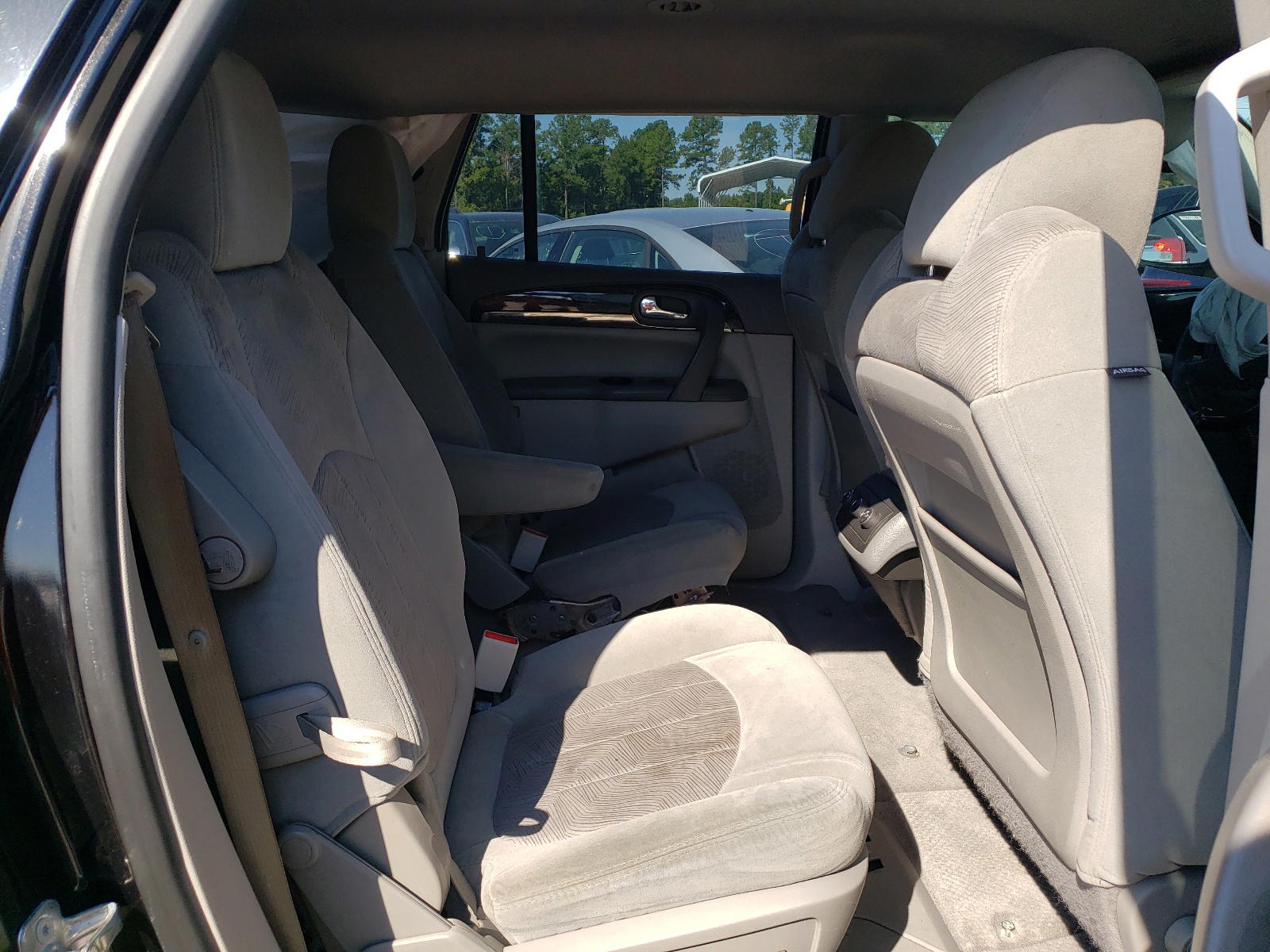 Photo 6 from auction – 2016 BUICK ENCLAVE with VIN 5GAKRAKD3GJ317507