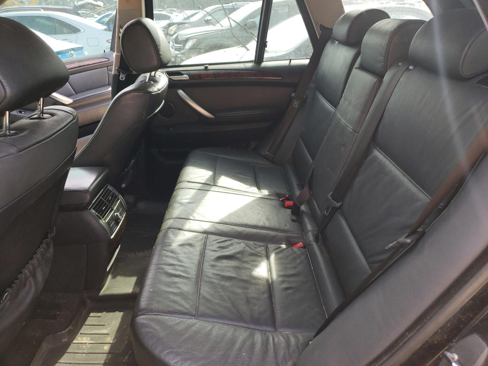 Photo 6 from auction – 2002 BMW X5 3.0I with VIN 5UXFA53582LP46580