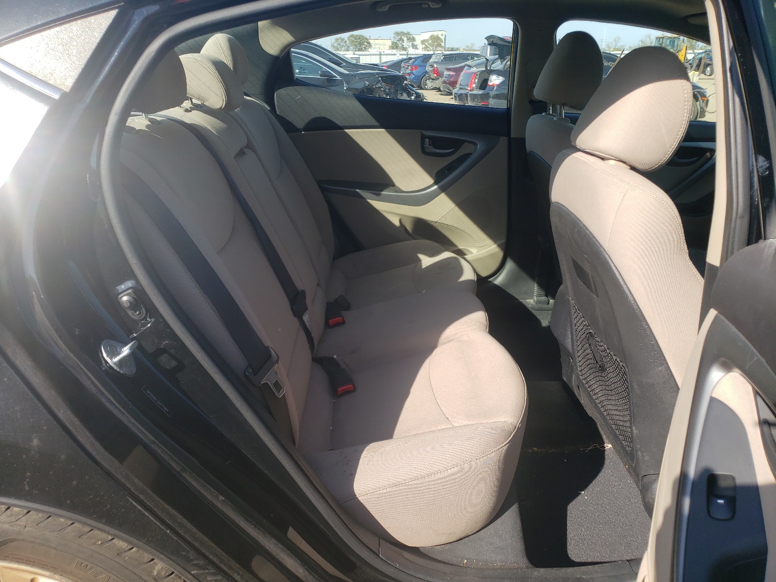 Photo 6 from auction – 2016 HYUNDAI ELANTRA SE with VIN 5NPDH4AE7GH771564