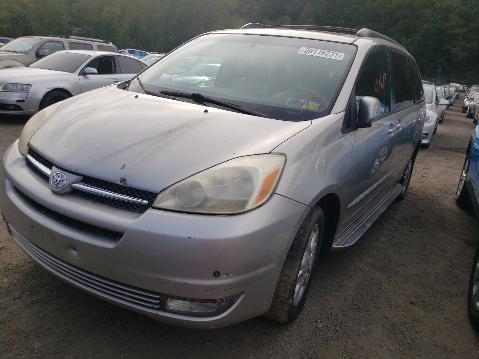 Photo 2 from auction – 2005 TOYOTA SIENNA XLE with VIN 5TDBA22C85S044390
