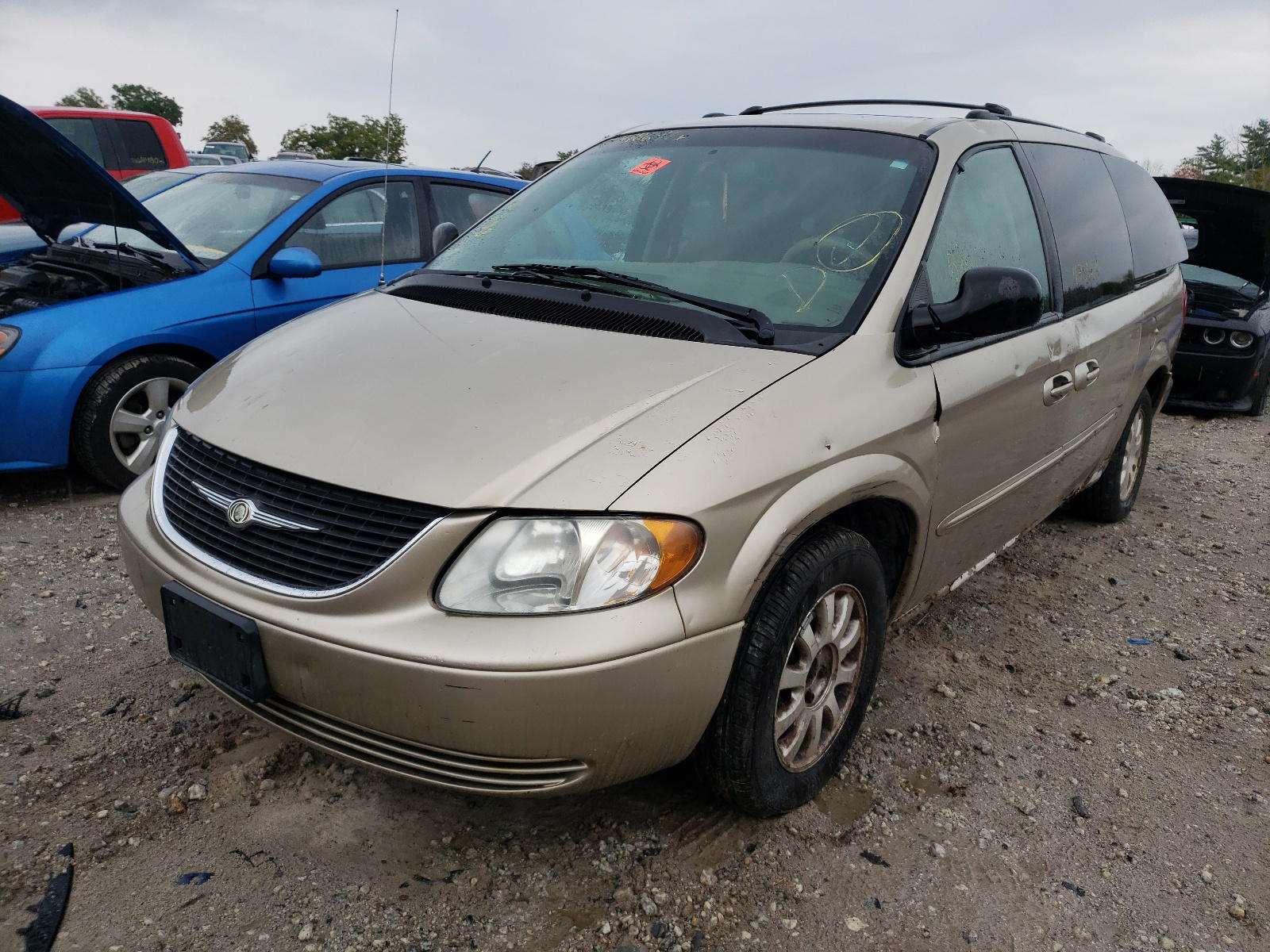 Photo 2 from auction – 2003 CHRYSLER TOWN & COU with VIN 2C4GP44L83R367115