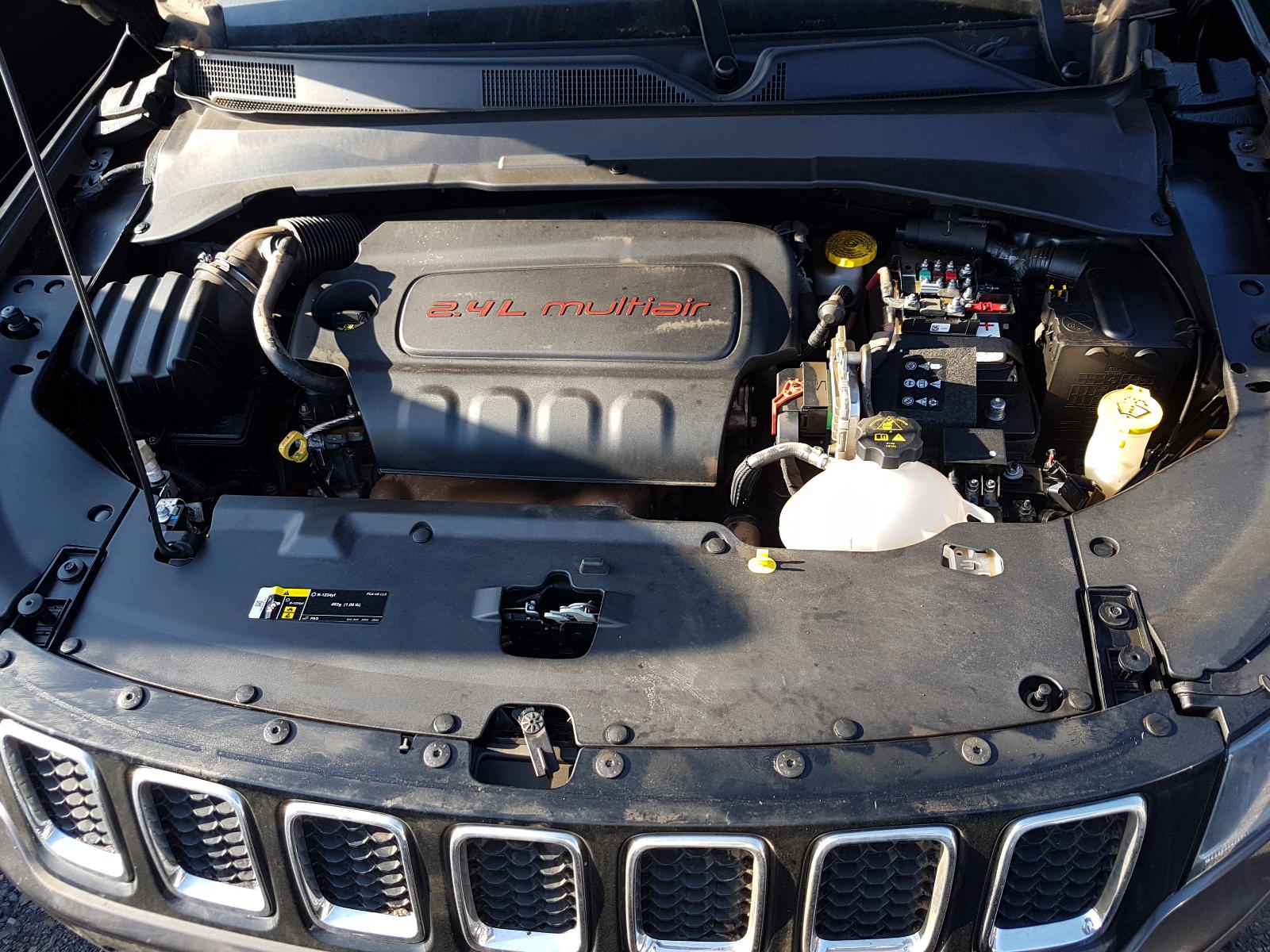 Photo 7 from auction – 2020 JEEP COMPASS LA with VIN 3C4NJDBBXLT205115