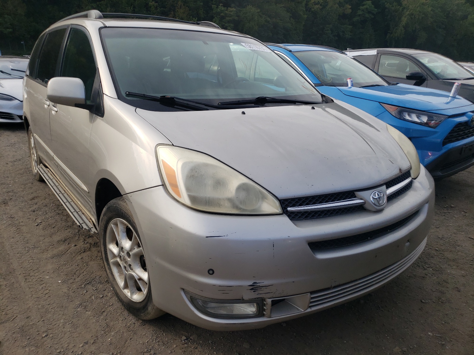 Photo 1 from auction – 2005 TOYOTA SIENNA XLE with VIN 5TDBA22C85S044390