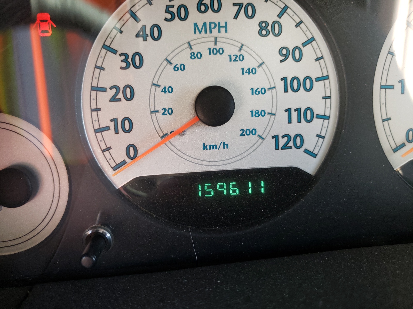 Photo 8 from auction – 2006 CHRYSLER TOWN & COU with VIN 2A4GP54L46R866322