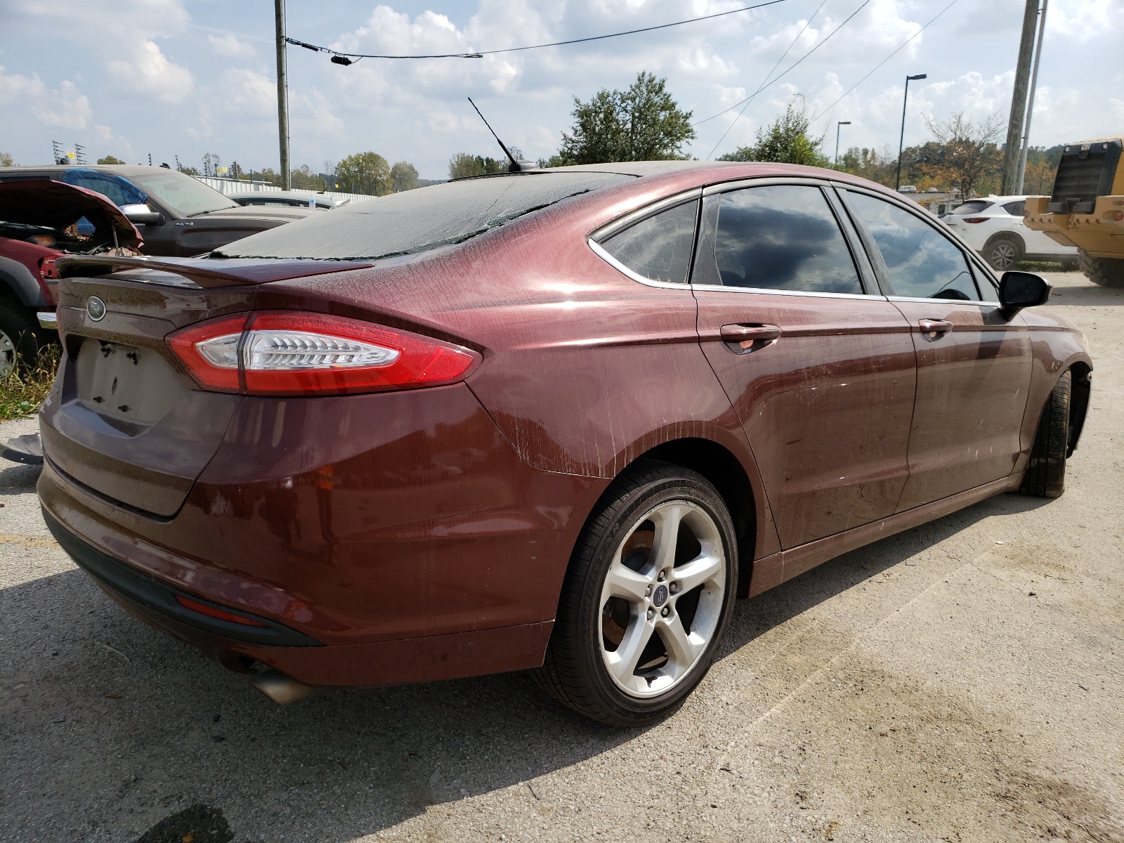 Photo 4 from auction – 2016 FORD FUSION S with VIN 3FA6P0G74GR295872