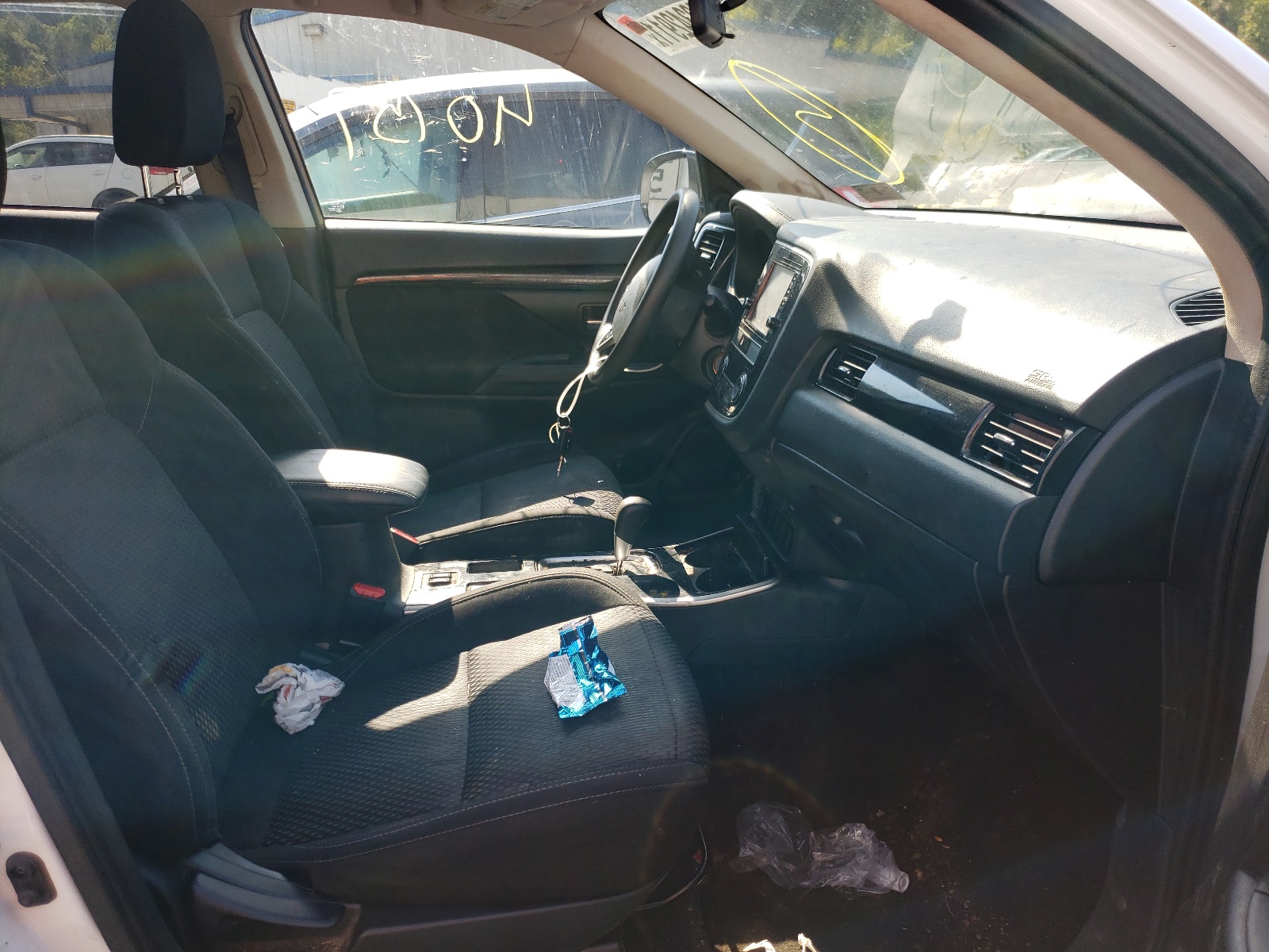 Photo 19 from auction – 2019 MITSUBISHI OUTLANDER with VIN JA4AD2A33KZ013900