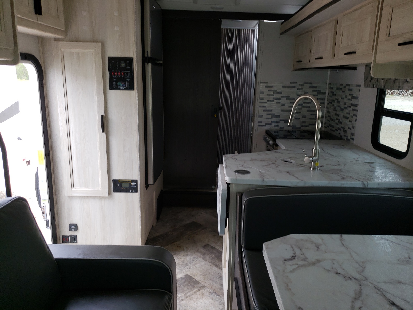Photo 6 from auction – 2020 WILDWOOD SUNSEEKER with VIN 1FDXE4FS7KDC54988
