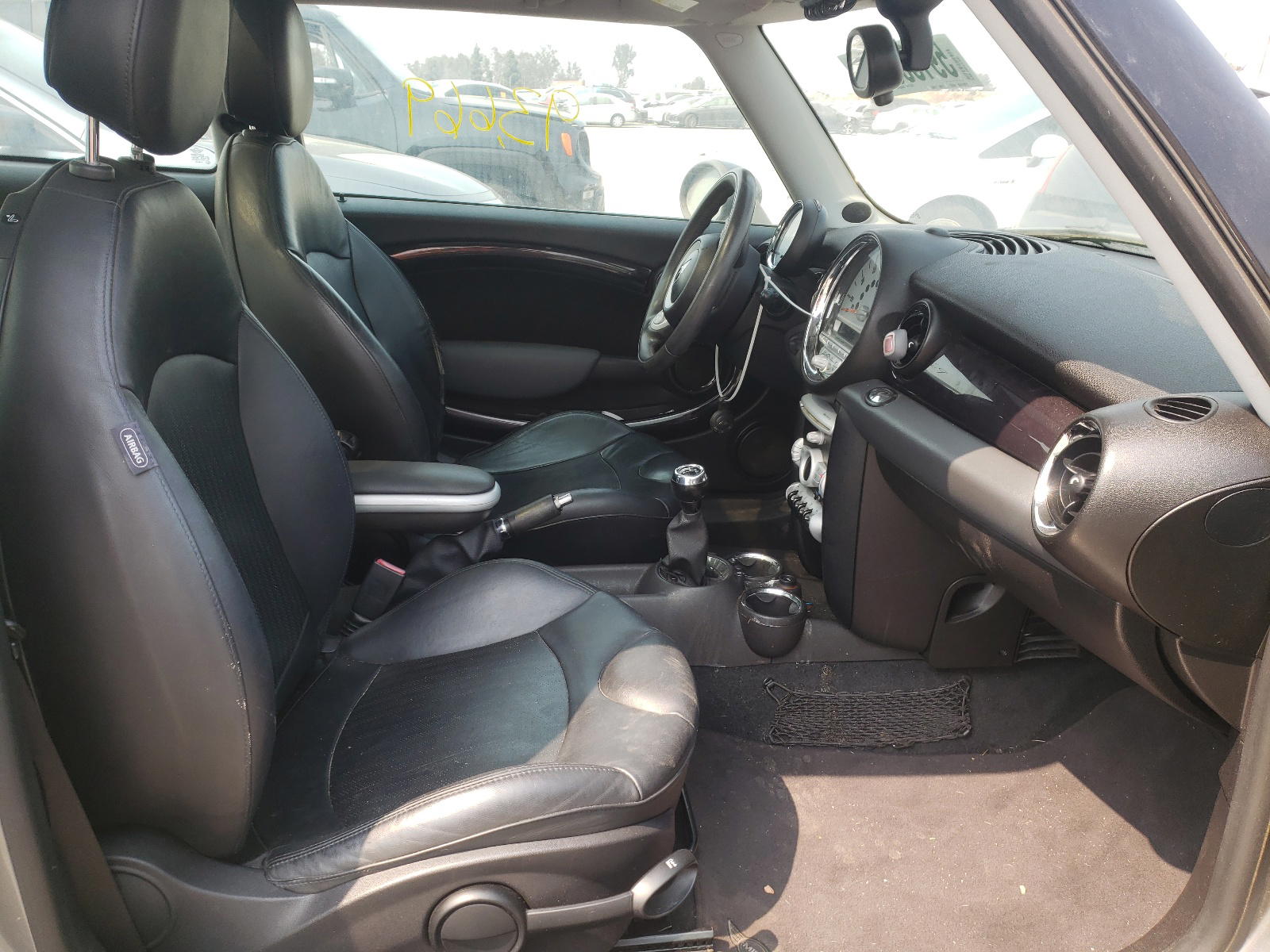 Photo 5 from auction – 2008 MINI COOPER S with VIN WMWMF73548TT92889