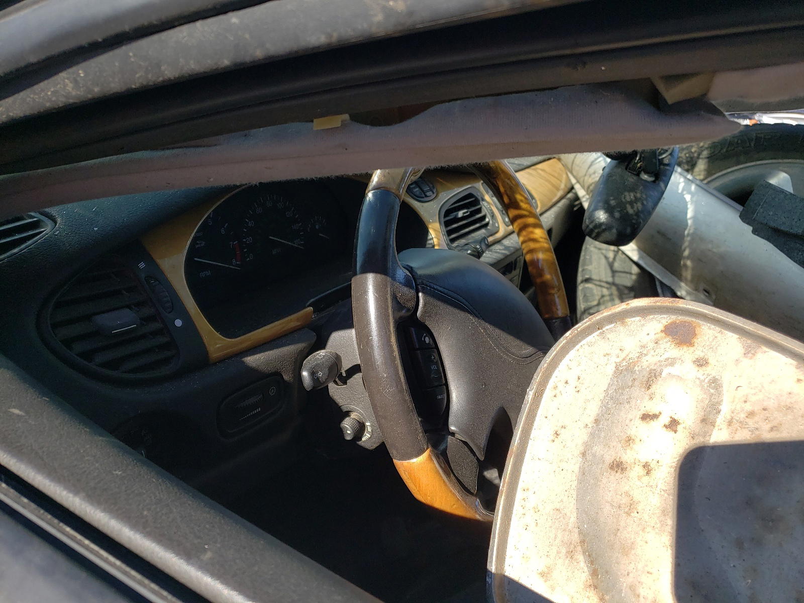 Photo 8 from auction – 2000 JAGUAR S-TYPE with VIN SAJDA01C0YFL63402