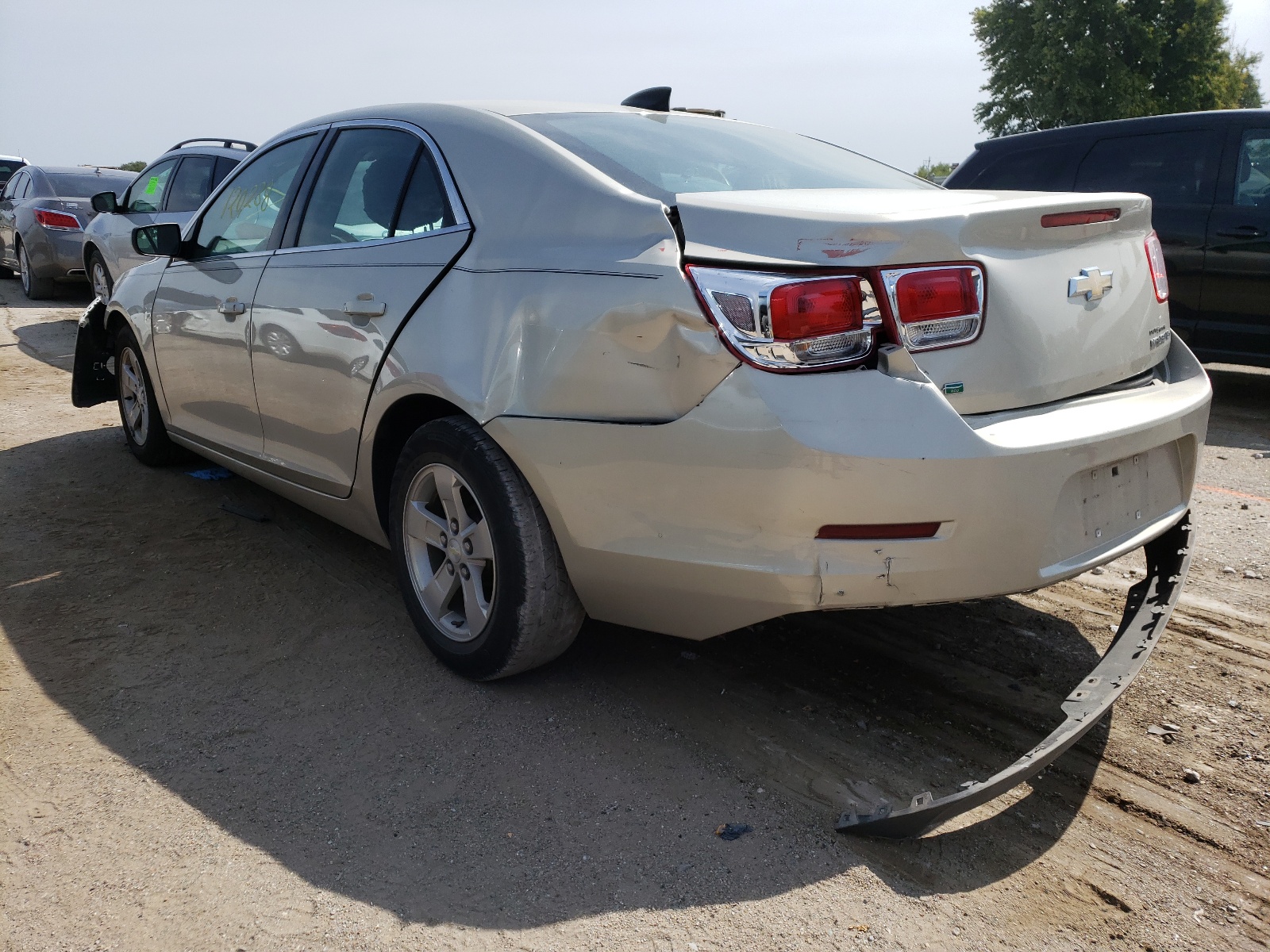 Photo 3 from auction – 2015 CHEVROLET MALIBU LS with VIN 1G11B5SL1FF127468