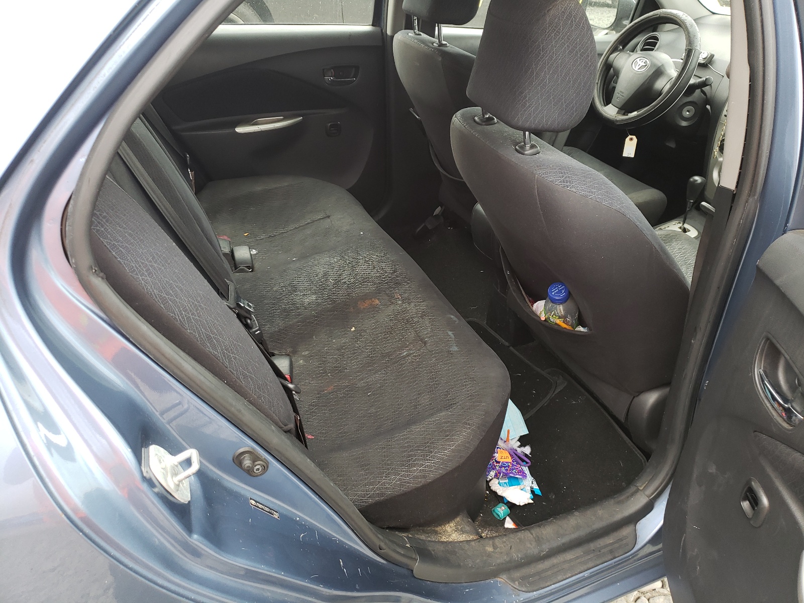 Photo 6 from auction – 2007 TOYOTA YARIS with VIN JTDBT923371177920