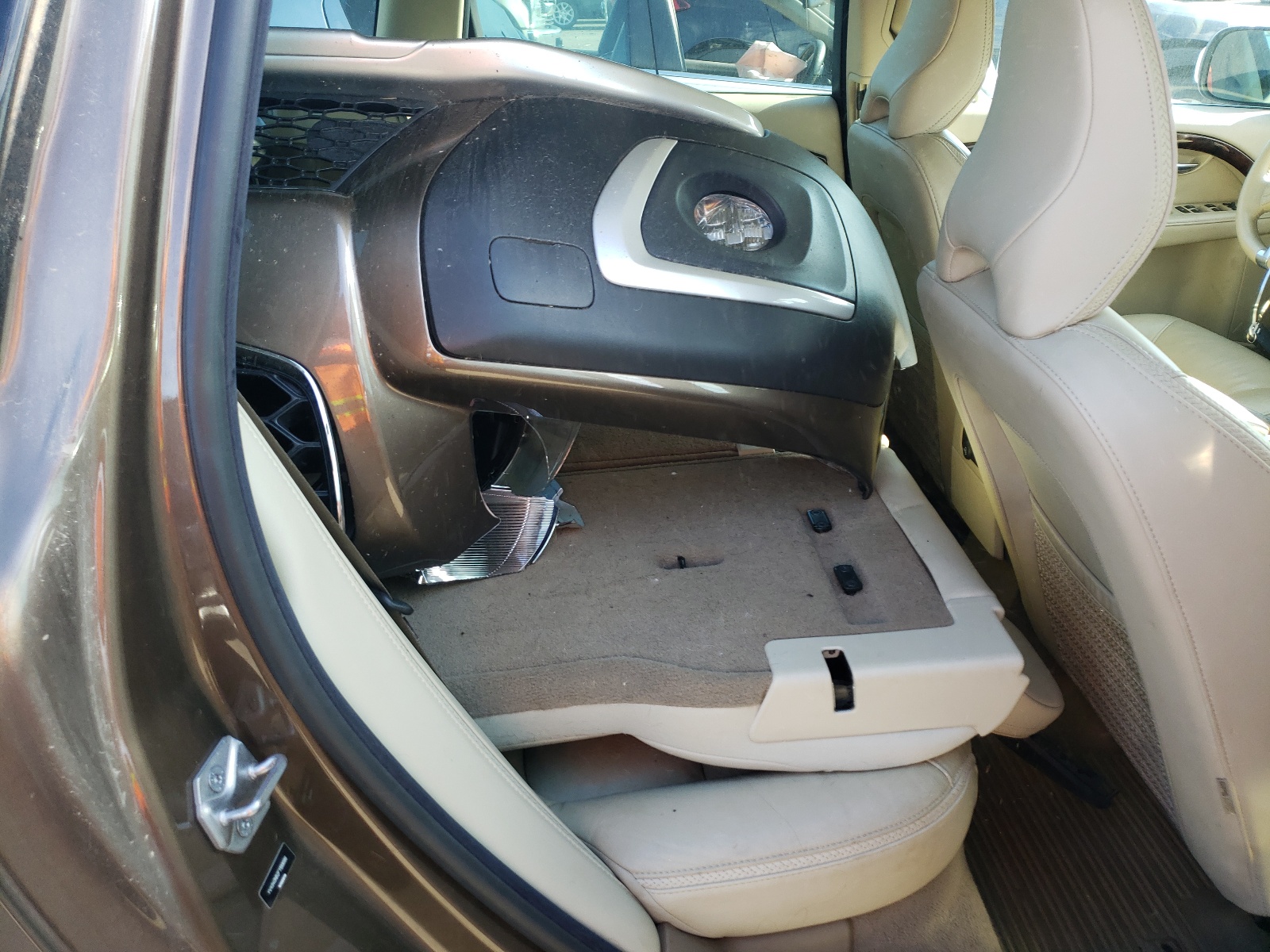 Photo 6 from auction – 2015 VOLVO XC70 3.2 P with VIN YV4940NB2F1199686