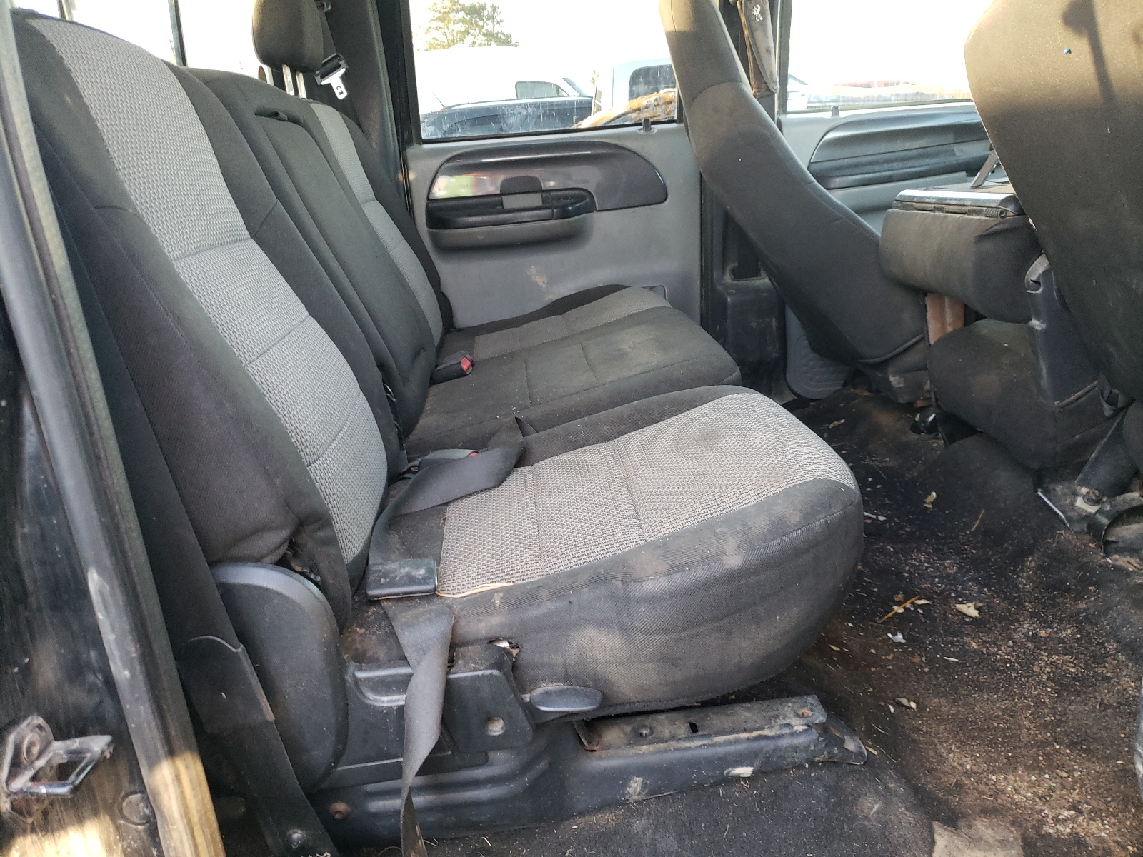 Photo 6 from auction – 2004 FORD F250 SUPER with VIN 1FTNW21P44EC58753
