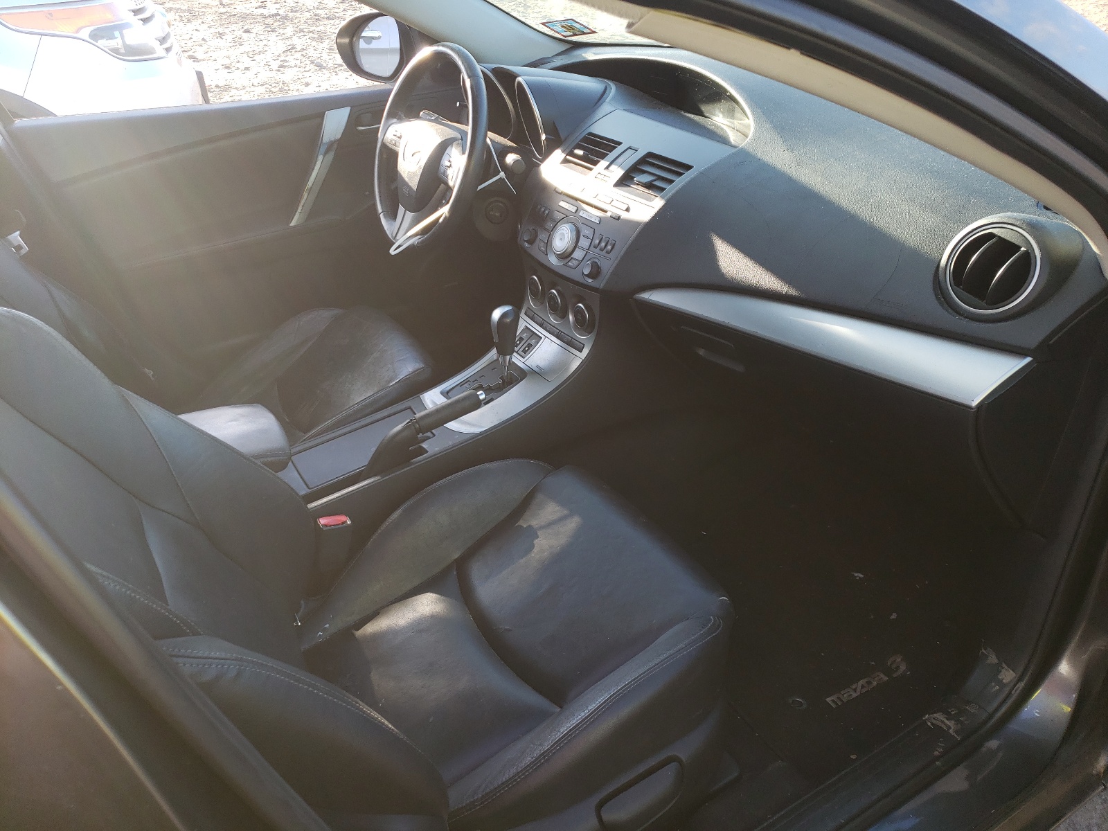 Photo 5 from auction – 2010 MAZDA 3 S with VIN JM1BL1S61A1174923