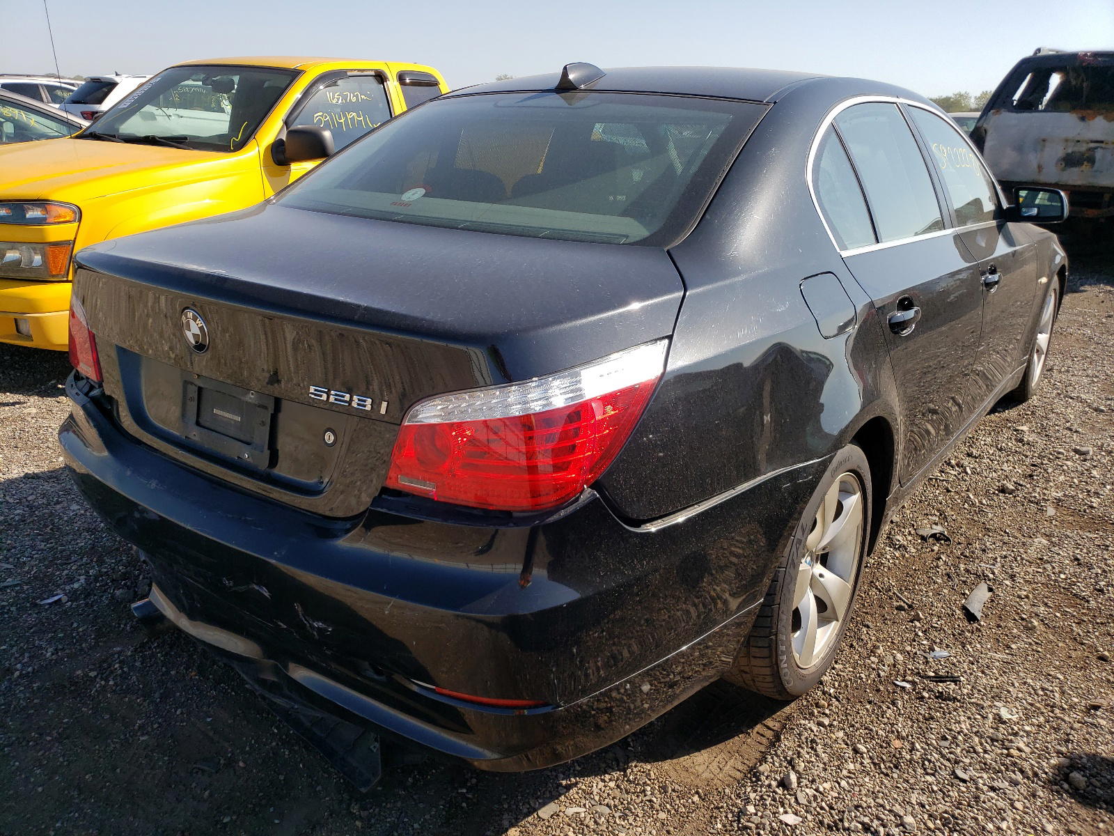 Photo 4 from auction – 2008 BMW 528I with VIN WBANU53598CT01551